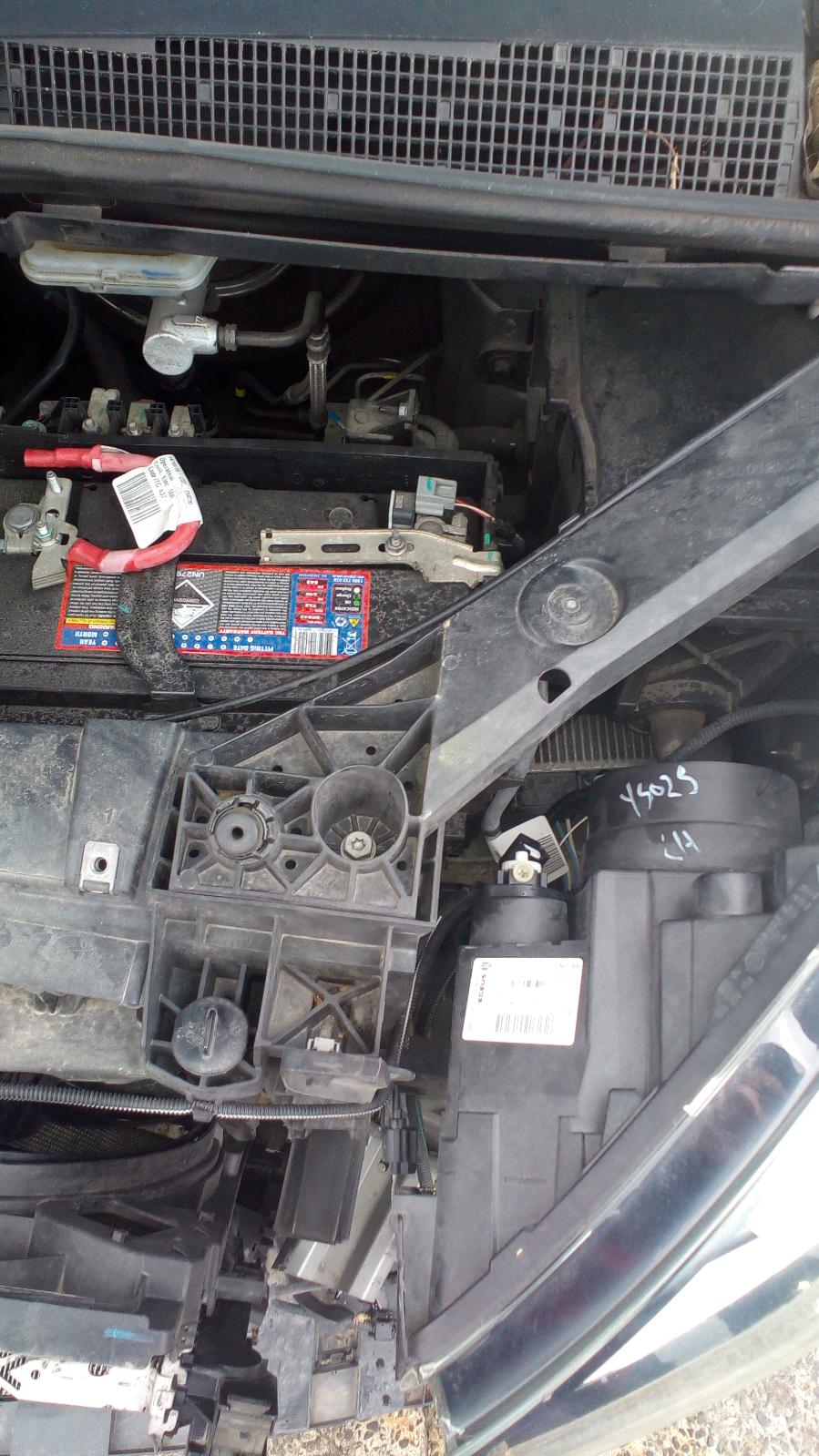 View Auto part Battery Tray Renault Trafic 2017