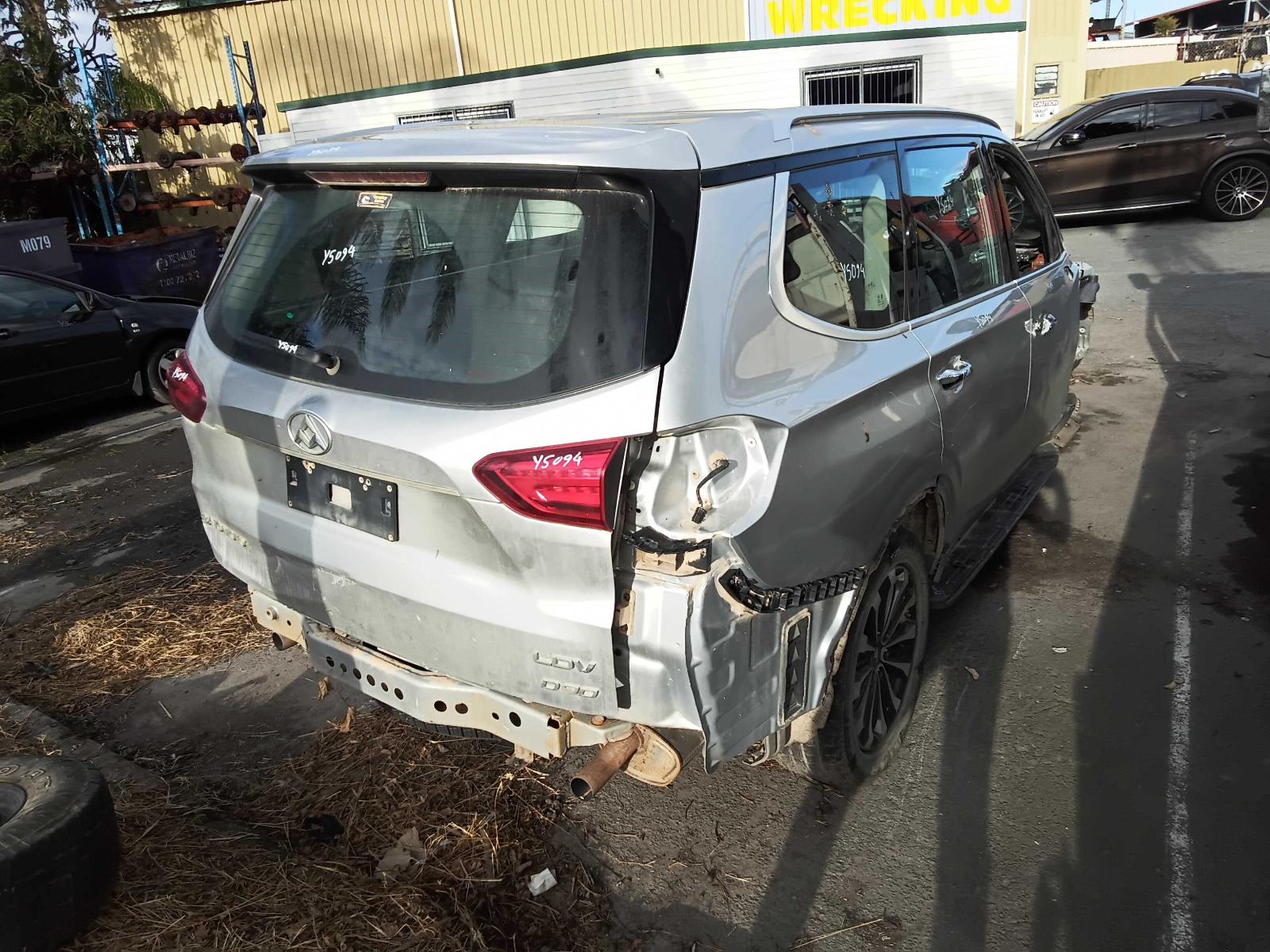 View Auto part Parcel Shelf Cargo Blind Ldv D90 2018