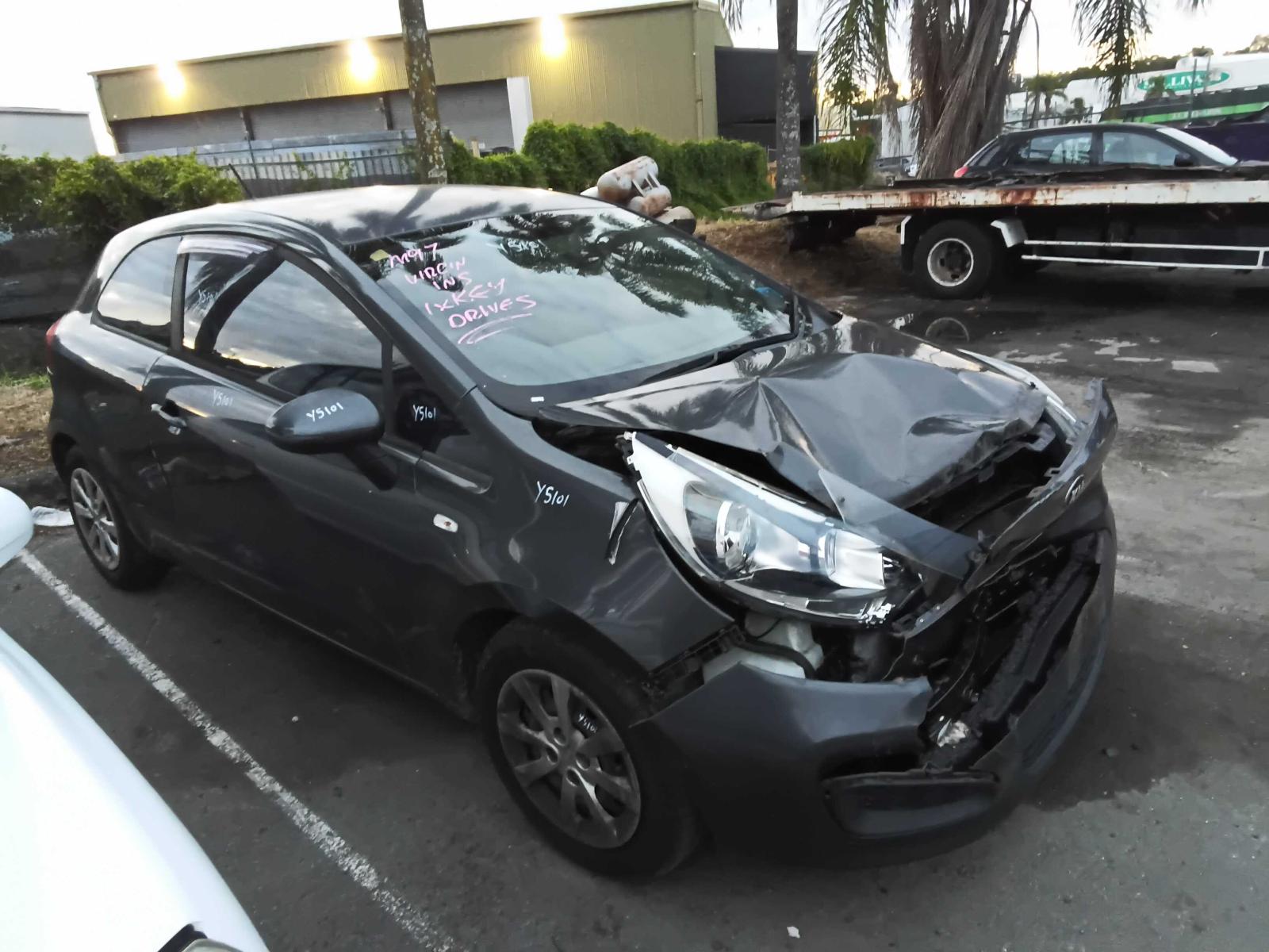 View Auto part Fuel Injector Kia Rio 2014