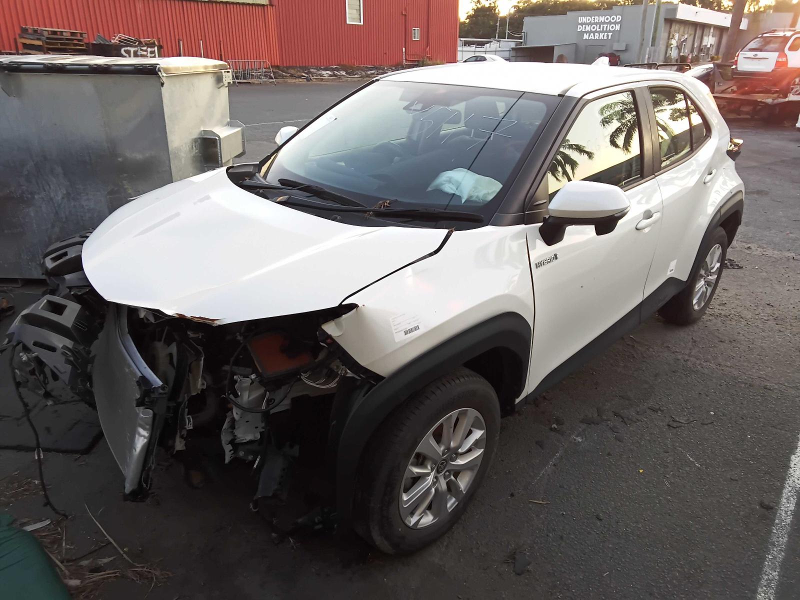 View Auto part Headrest Toyota Yaris Cross 2022