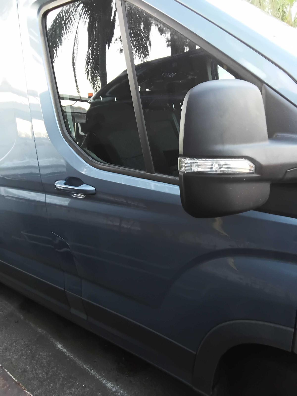 View Auto part Door Trim Ldv Deliver 9 2023