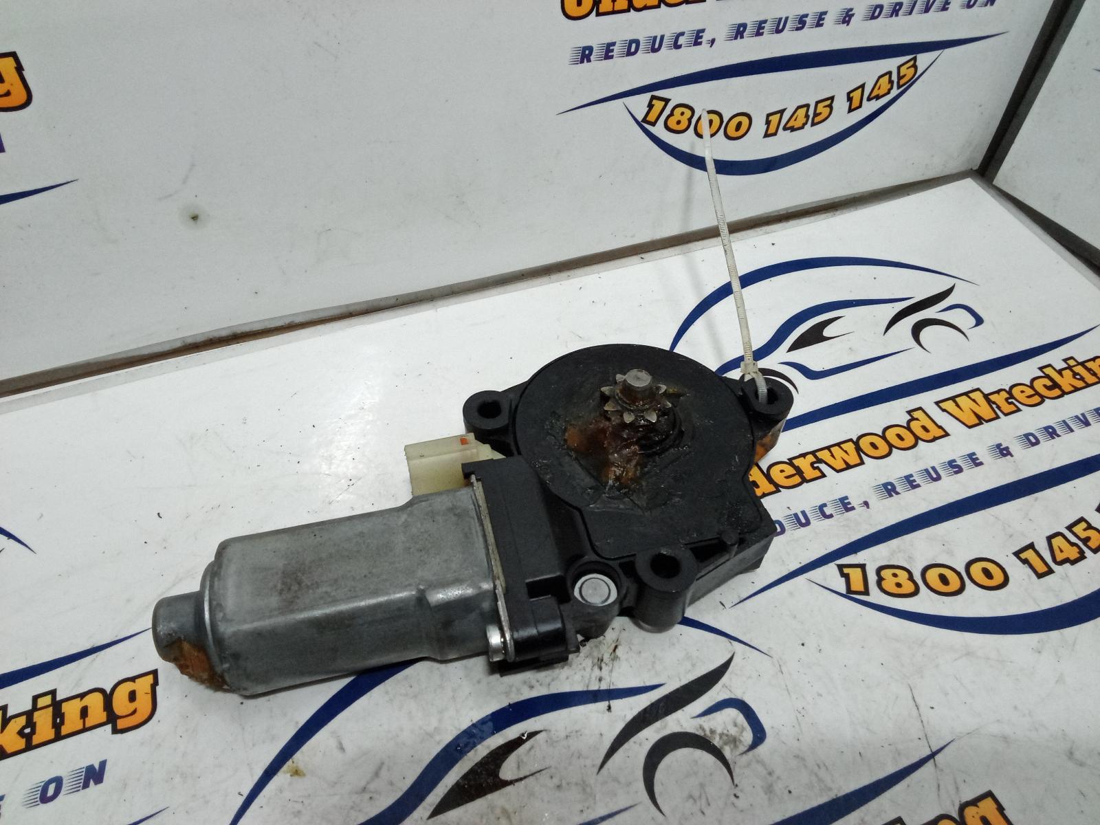 View Auto part Left Rear Wnd Reg/Motor Toyota Corolla 2005