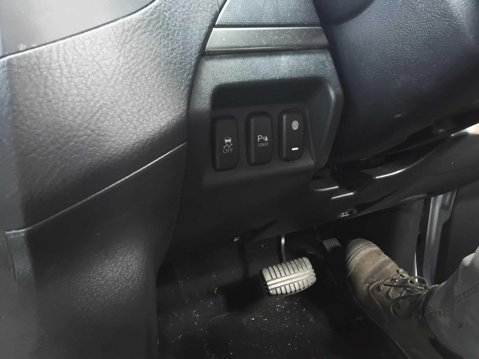 View Auto part Manifold Mitsubishi Pajero 2014