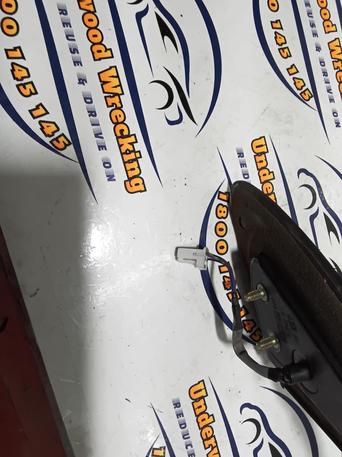 View Auto part Right Door Mirror Nissan Pulsar 2004