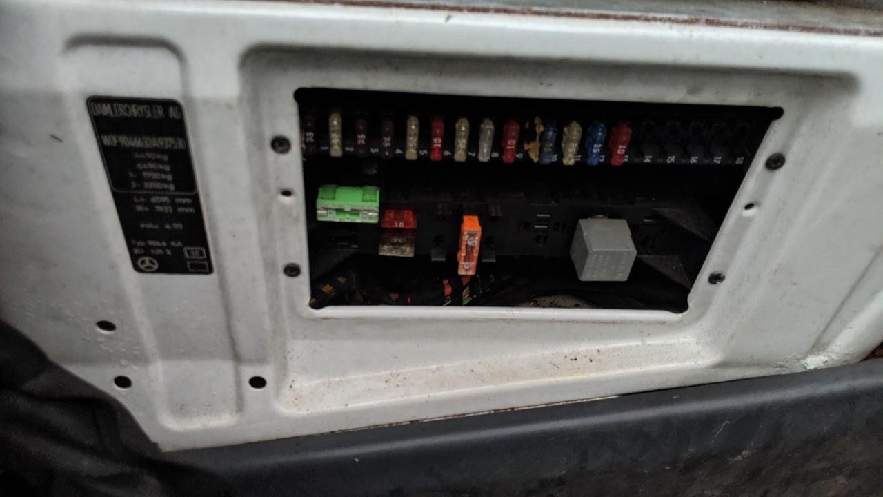 2005 Mercedes Sprinter Abs Pump/Modulator View Auto part Abs Pump/Modulator Mercedes Sprinter 2005