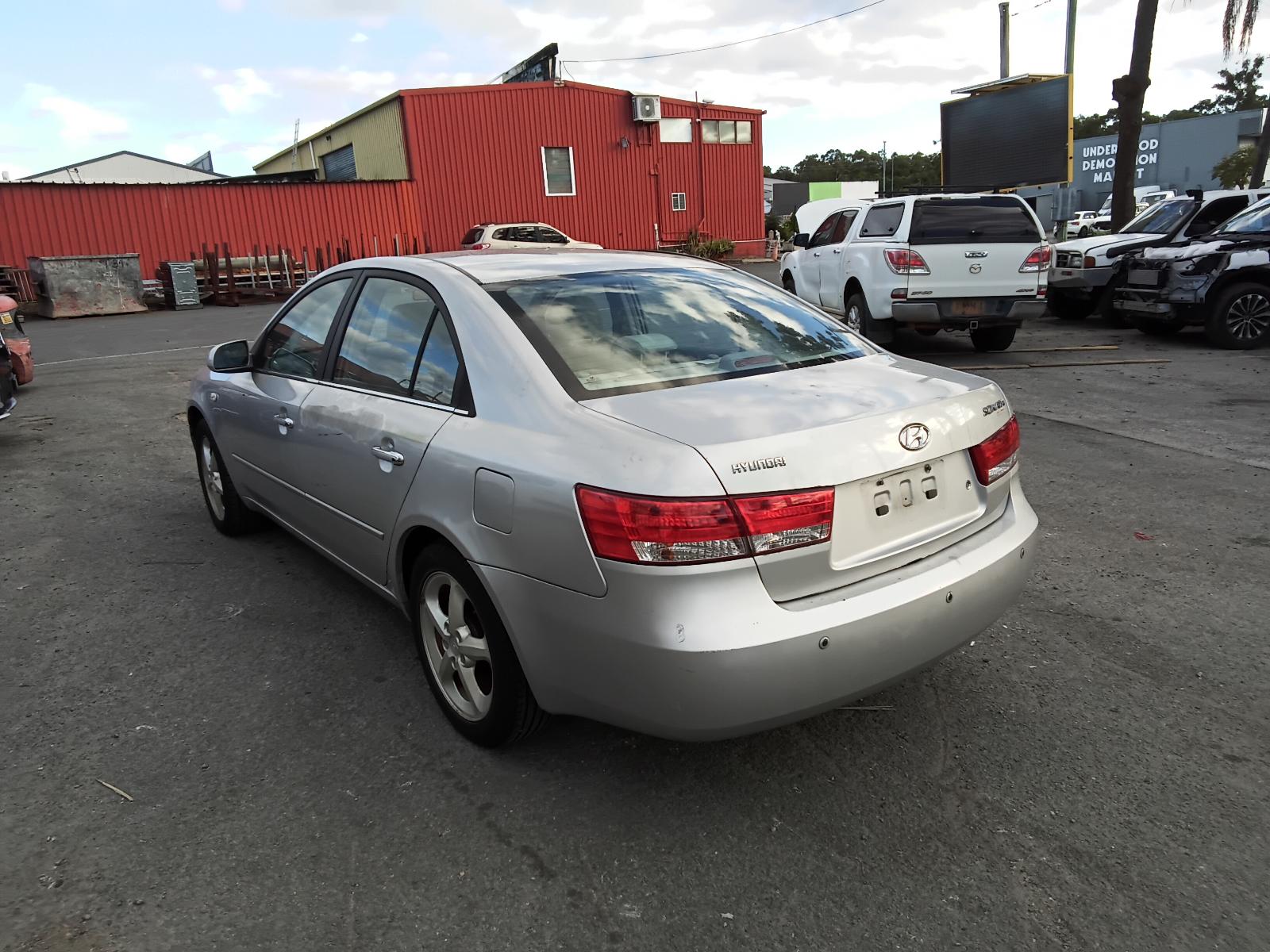 View Auto part Ignition W/ Key Hyundai Sonata 2005