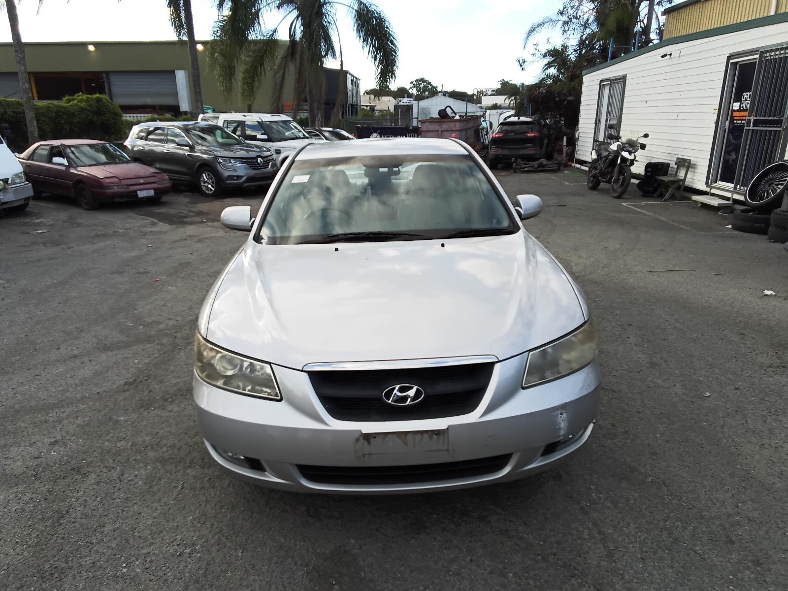 View Auto part Ignition W/ Key Hyundai Sonata 2005