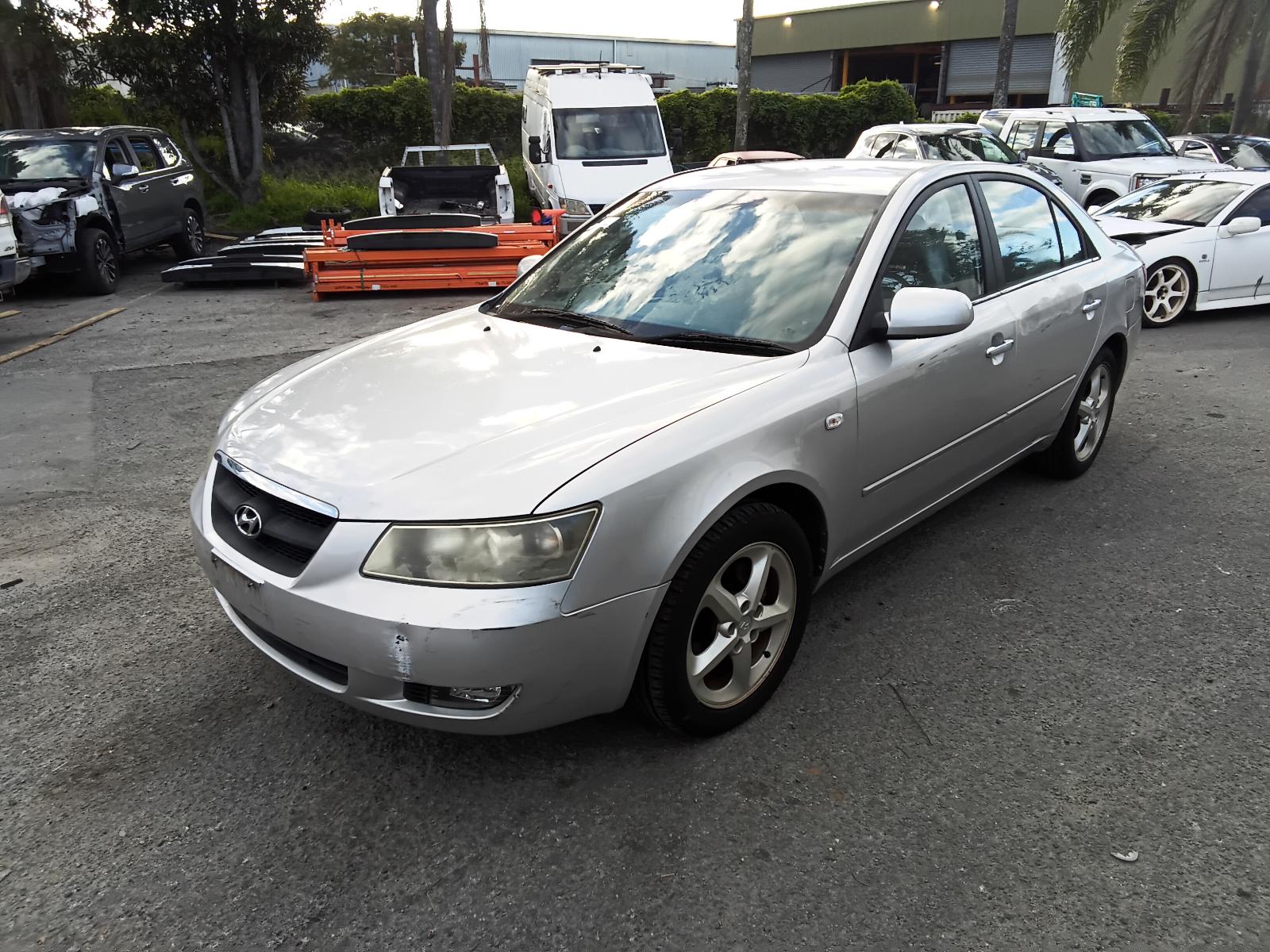View Auto part Ignition W/ Key Hyundai Sonata 2005