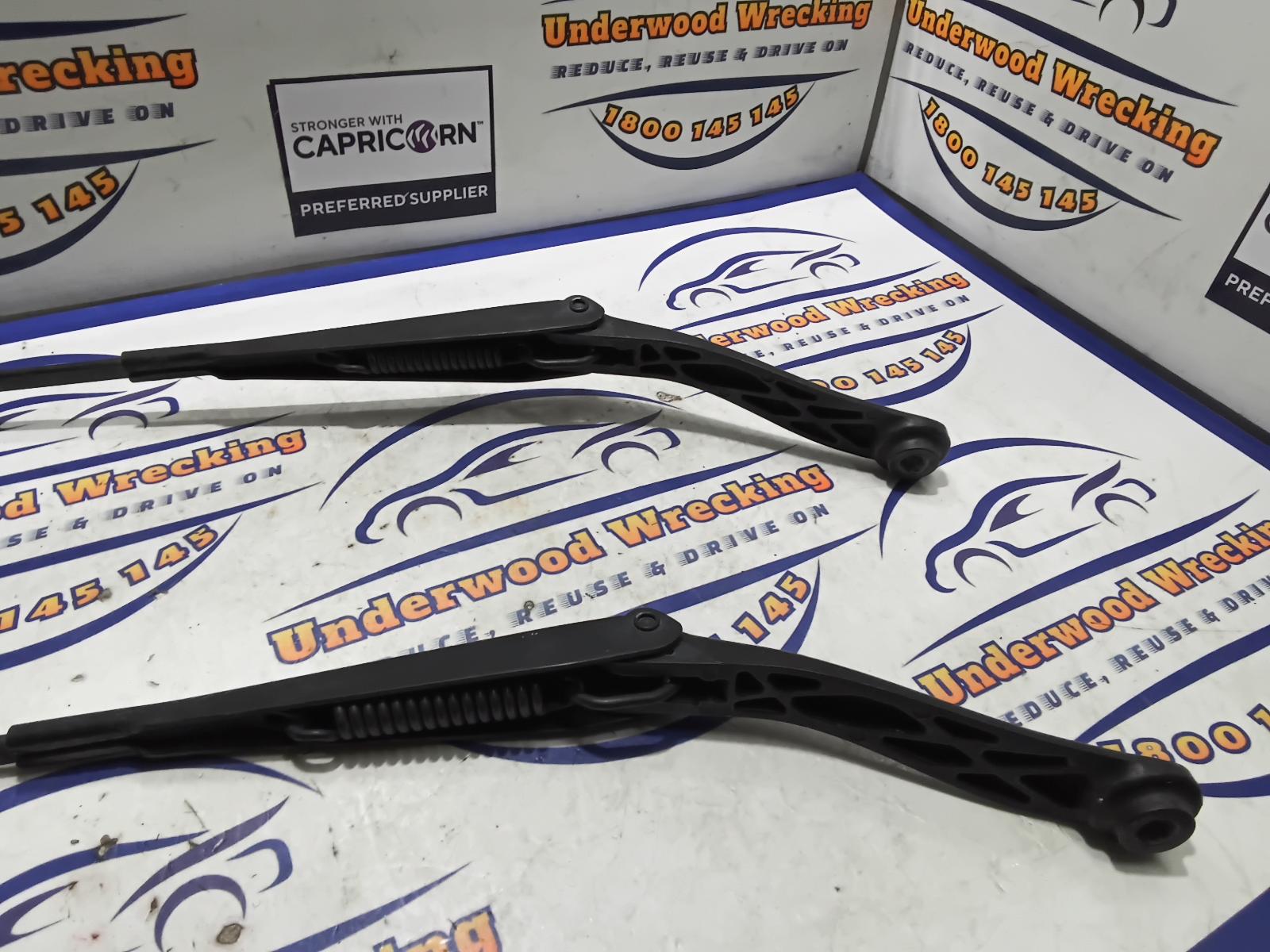 View Auto part Wiper Arm Fiat Punto 2014