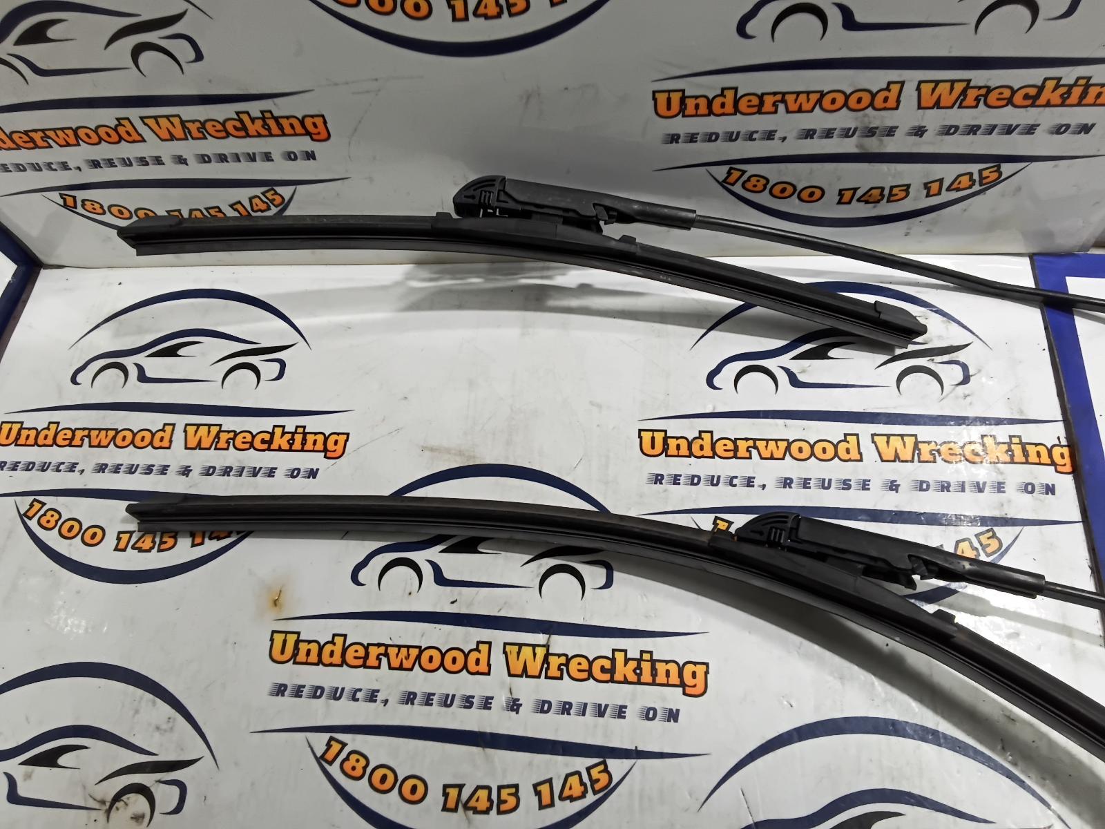 View Auto part Wiper Arm Fiat Punto 2014