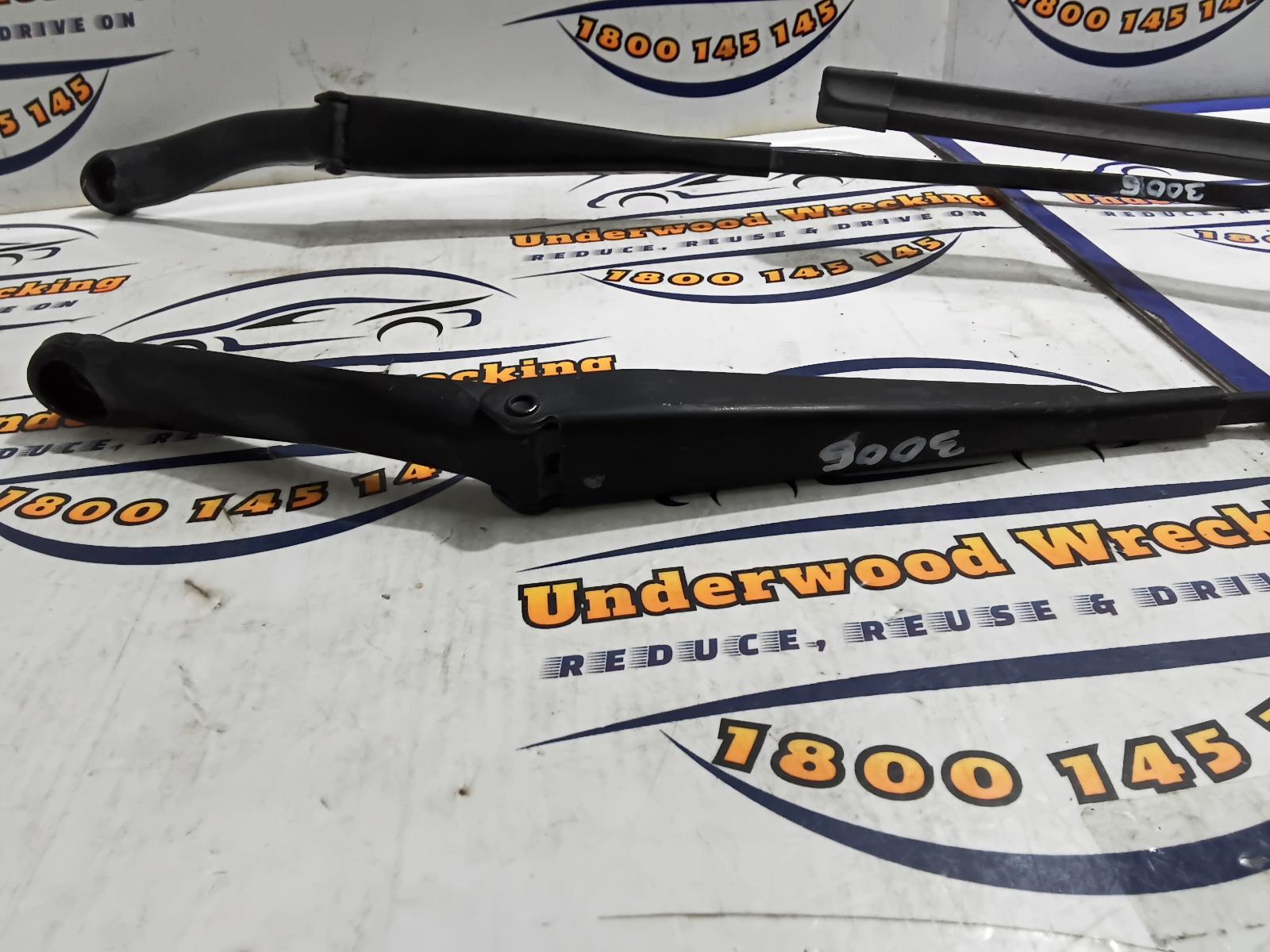 View Auto part Wiper Arm Fiat Punto 2014
