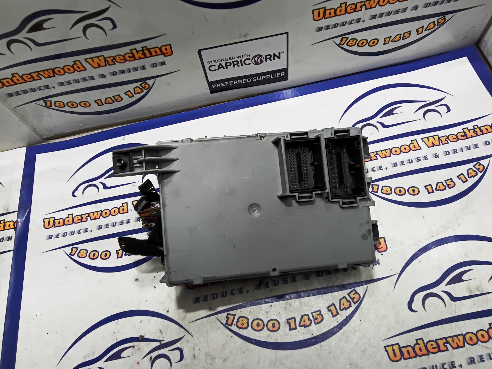 View Auto part Fuse Box Fiat Punto 2014