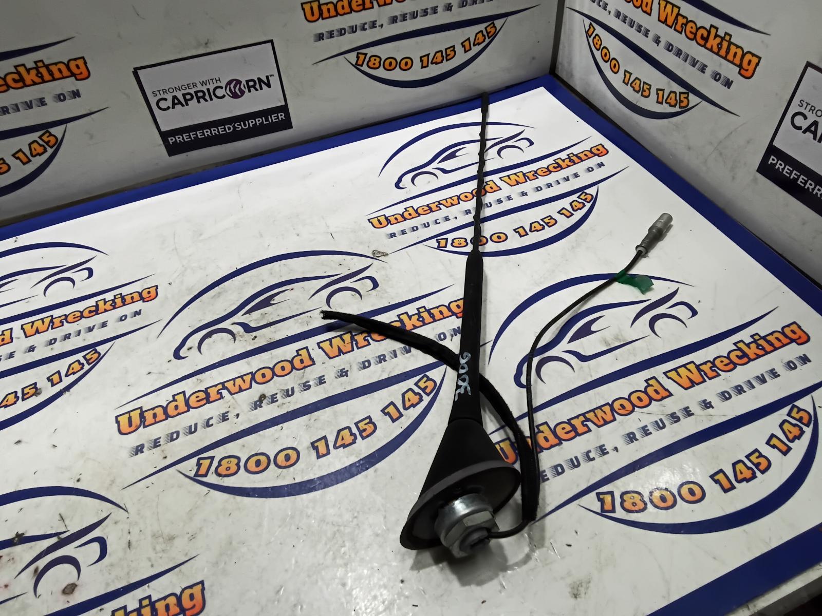 View Auto part Antenna Fiat Punto 2014