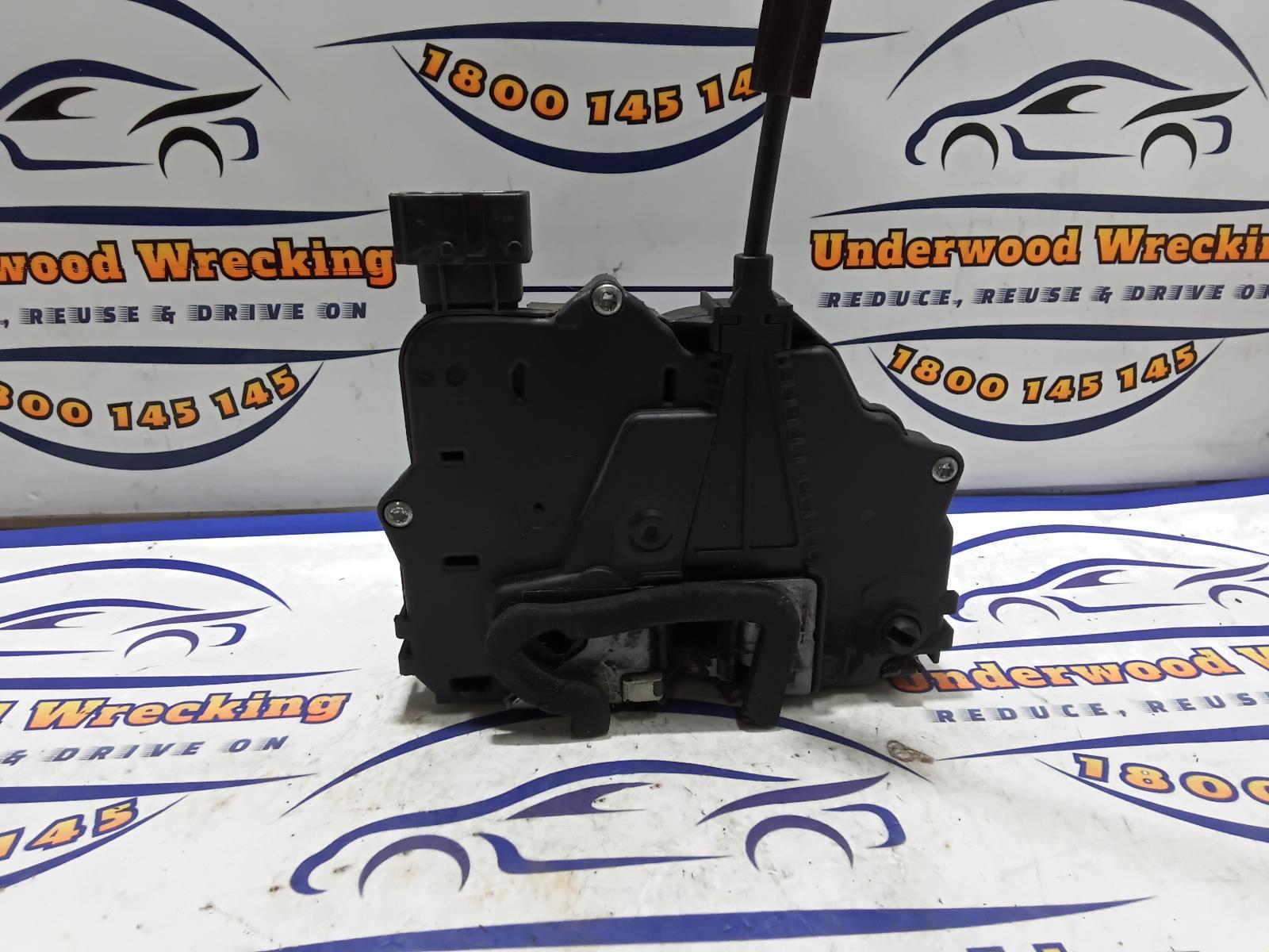 View Auto part Door/Boot/Gate Lock Fiat Punto 2014