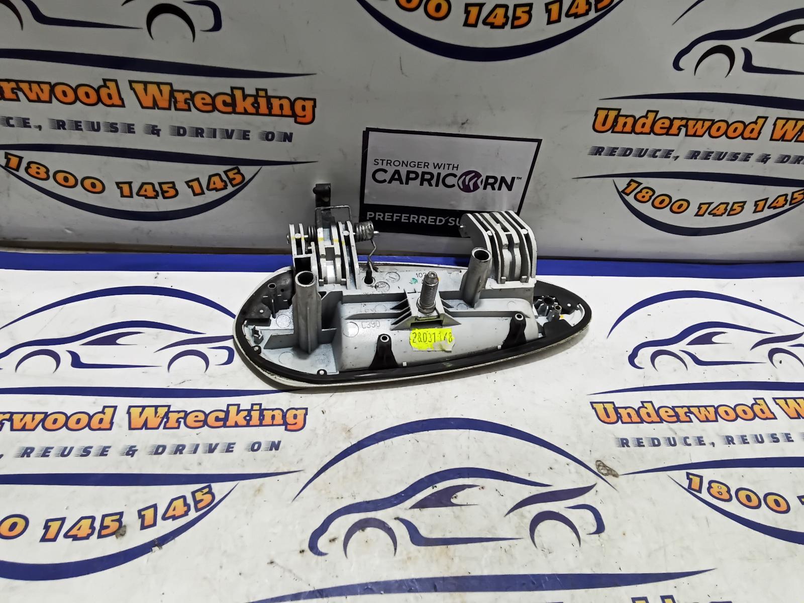 View Auto part Door Handle Fiat Punto 2014