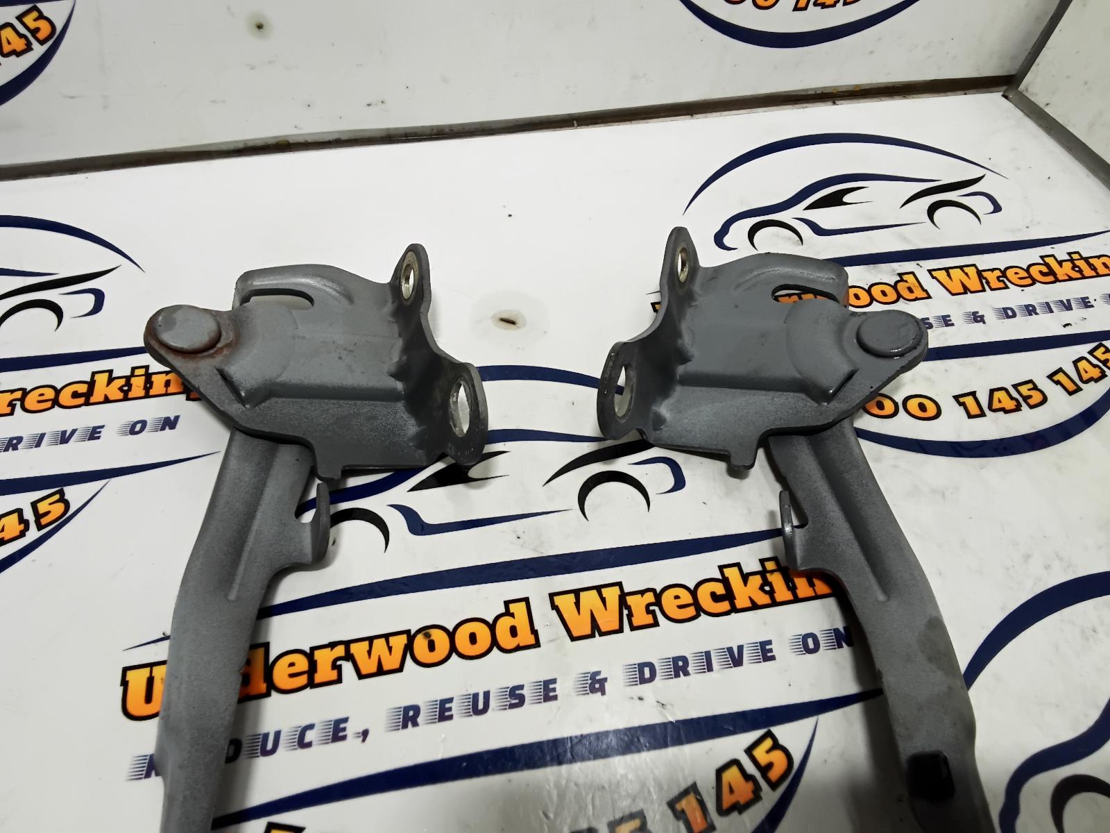 View Auto part Bonnet Hinge/Strut Hyundai I30 2009