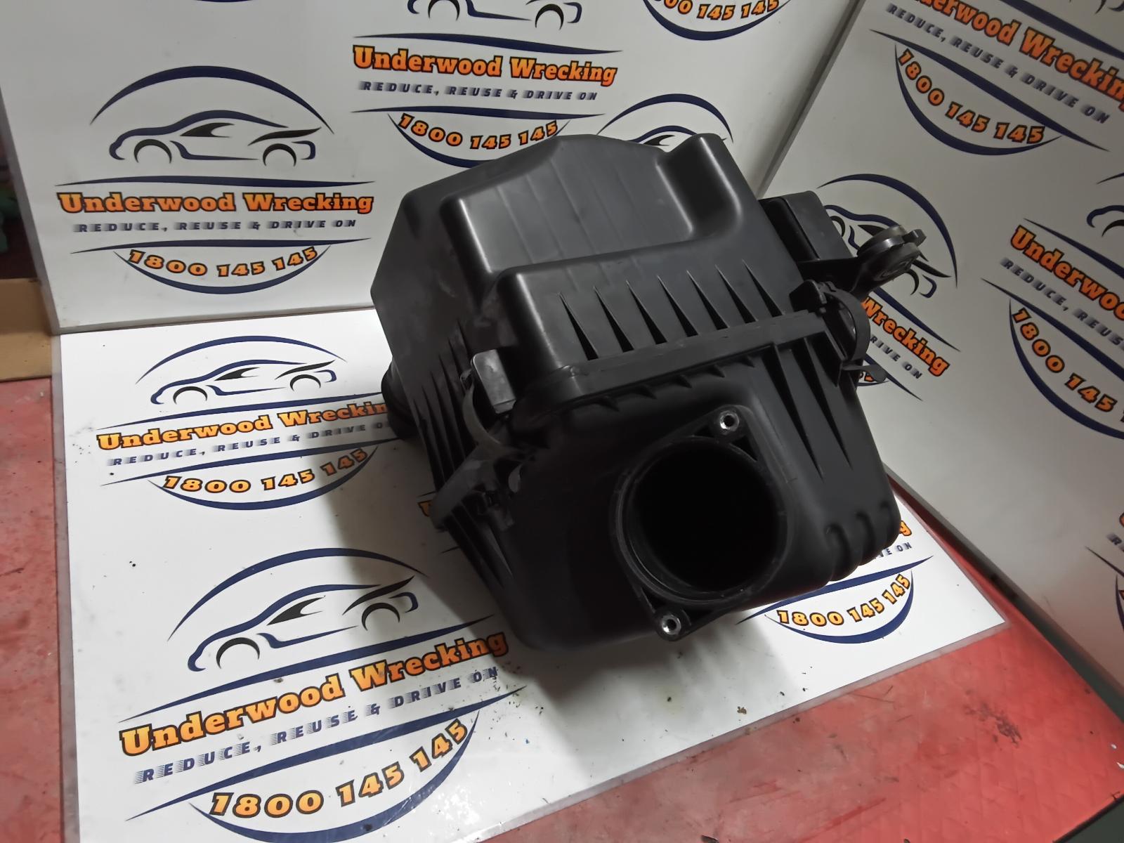 View Auto part Air Cleaner/Box Hyundai I30 2009