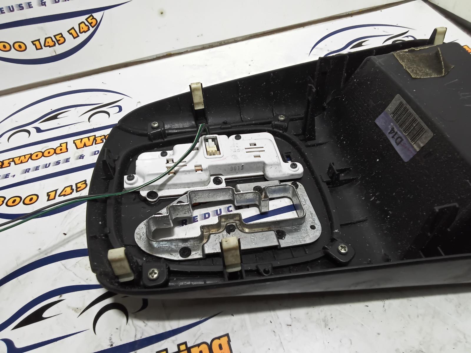 View Auto part Console Hyundai I30 2009