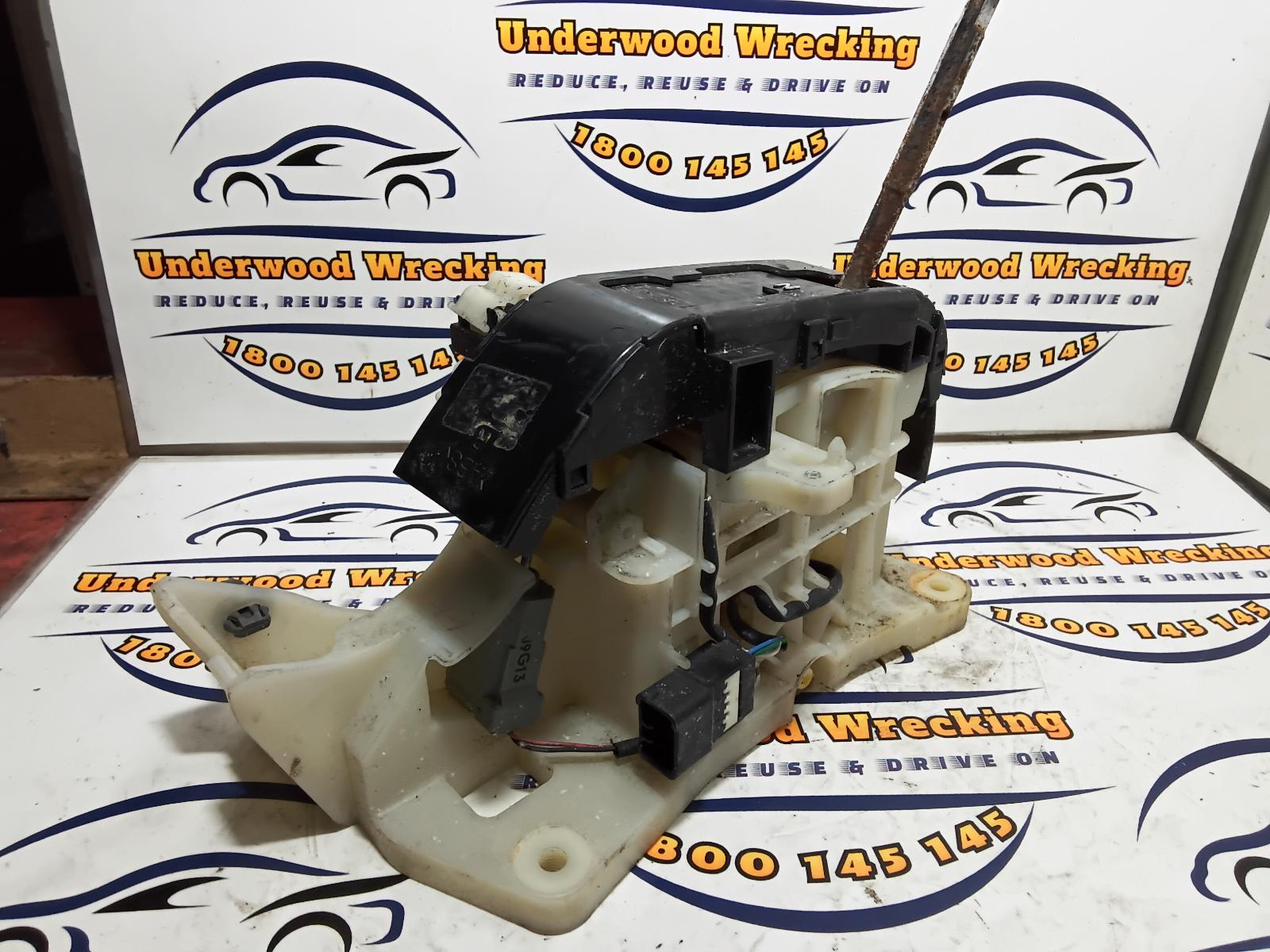 View Auto part Gear Stick/Shifter Hyundai I30 2009