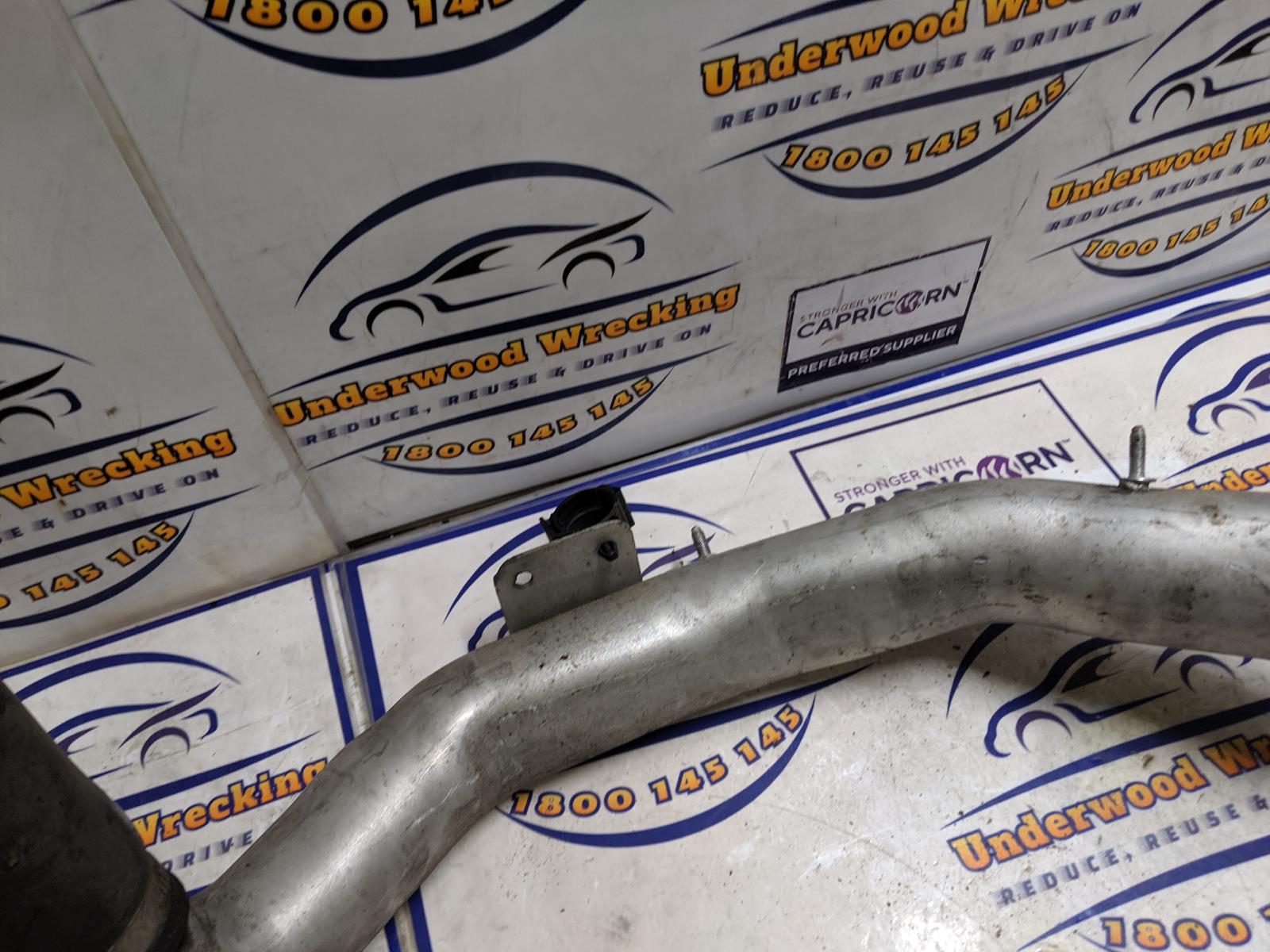 View Auto part Air Cleaner Duct/Hos Volkswagen Passat 2008