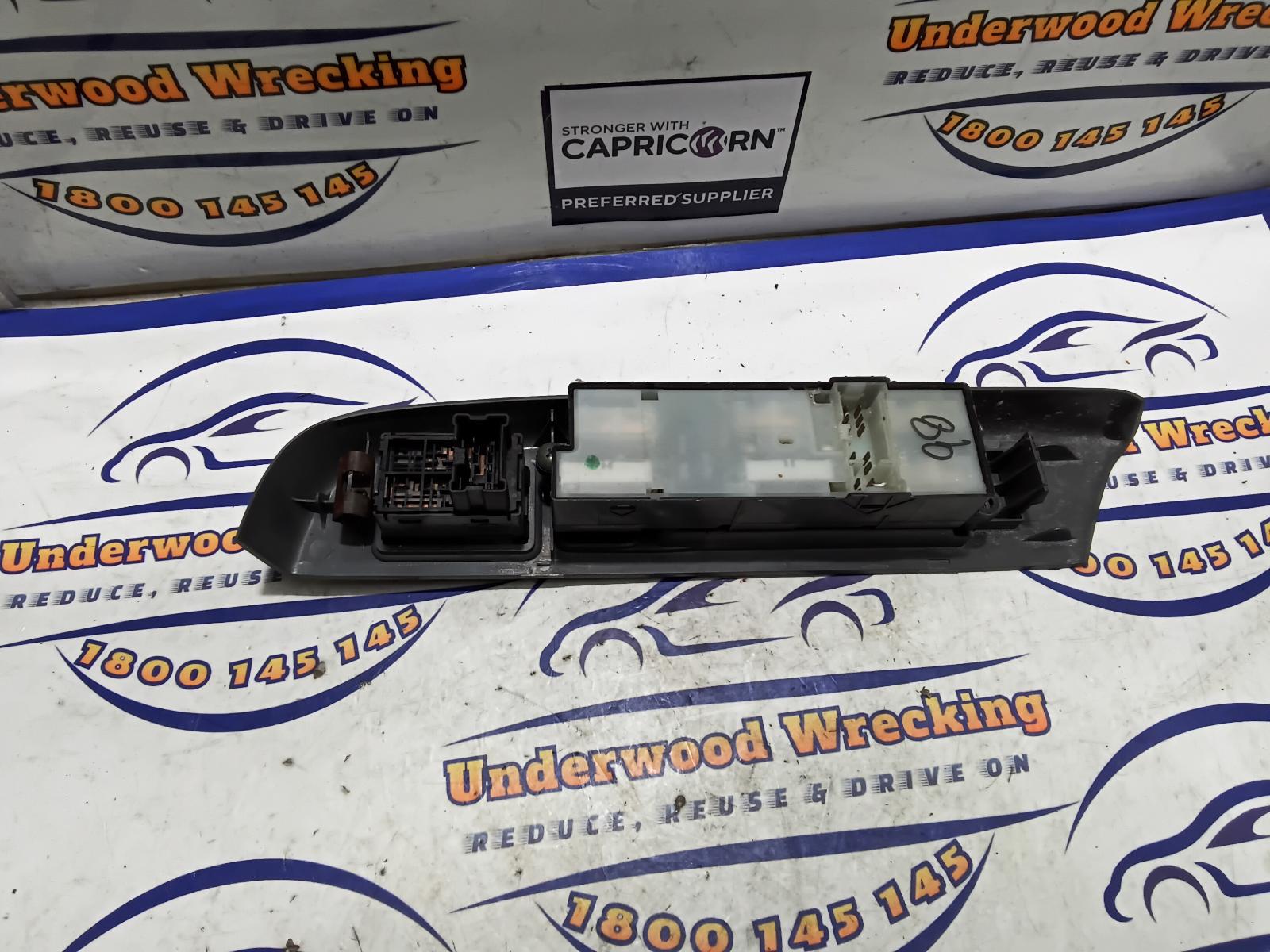 View Auto part Pwr Dr Wind Switch Nissan Navara 2005