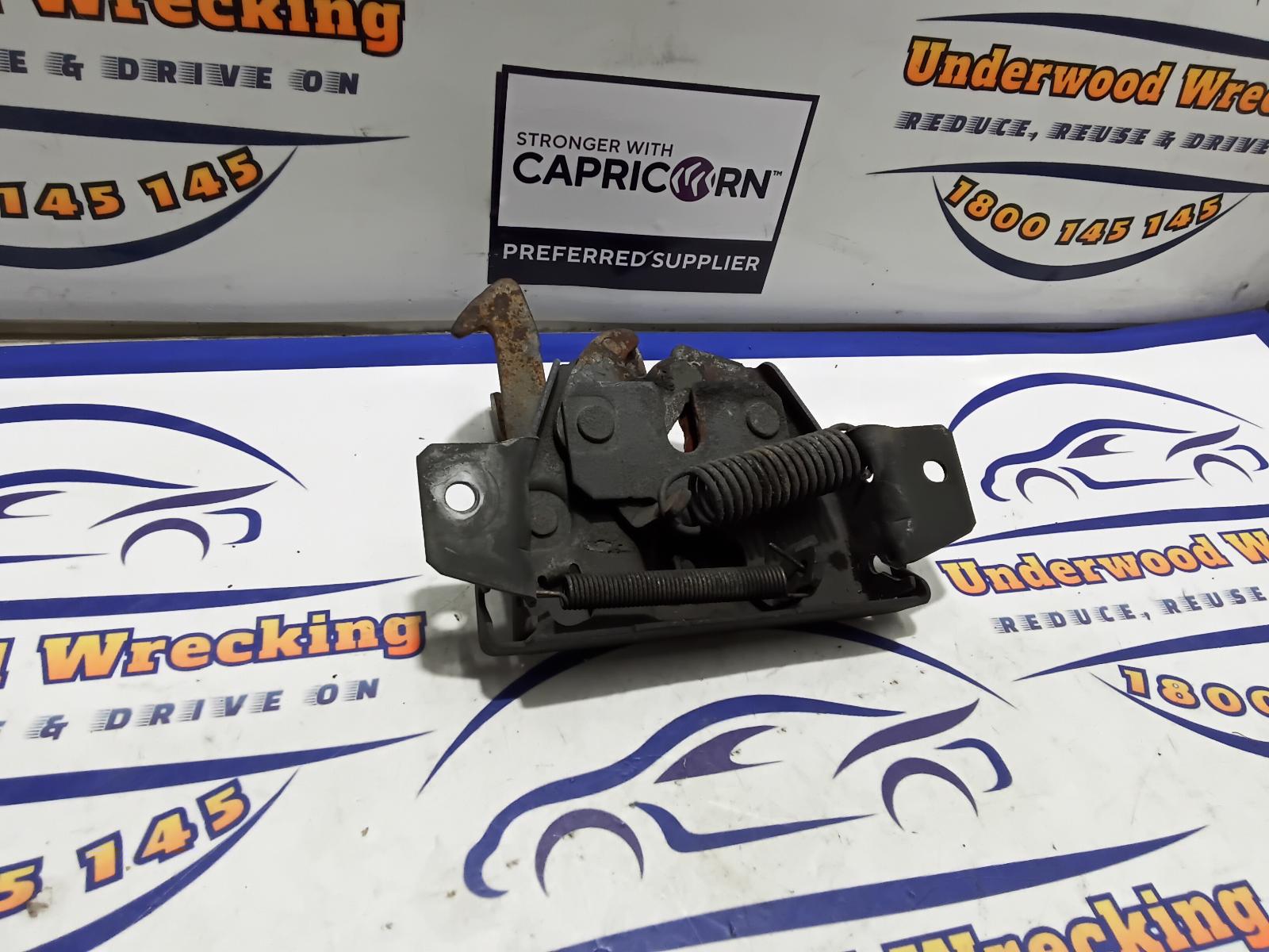 View Auto part Bonnet Lock/Support Mitsubishi L300 1999