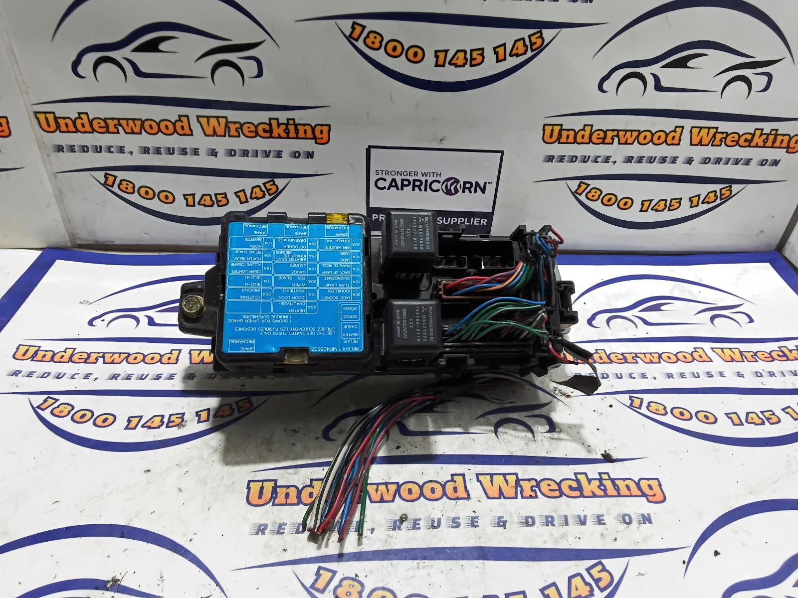 View Auto part Fuse Box Mitsubishi L300 1999