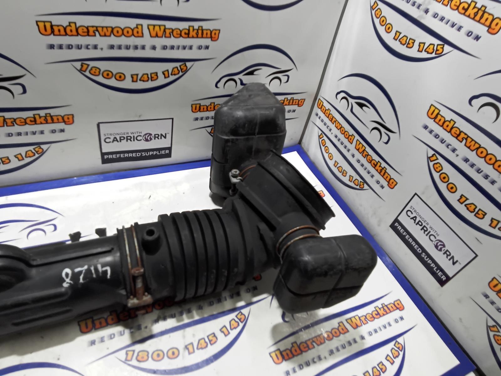 View Auto part Air Cleaner Duct/Hos Mitsubishi L300 1999