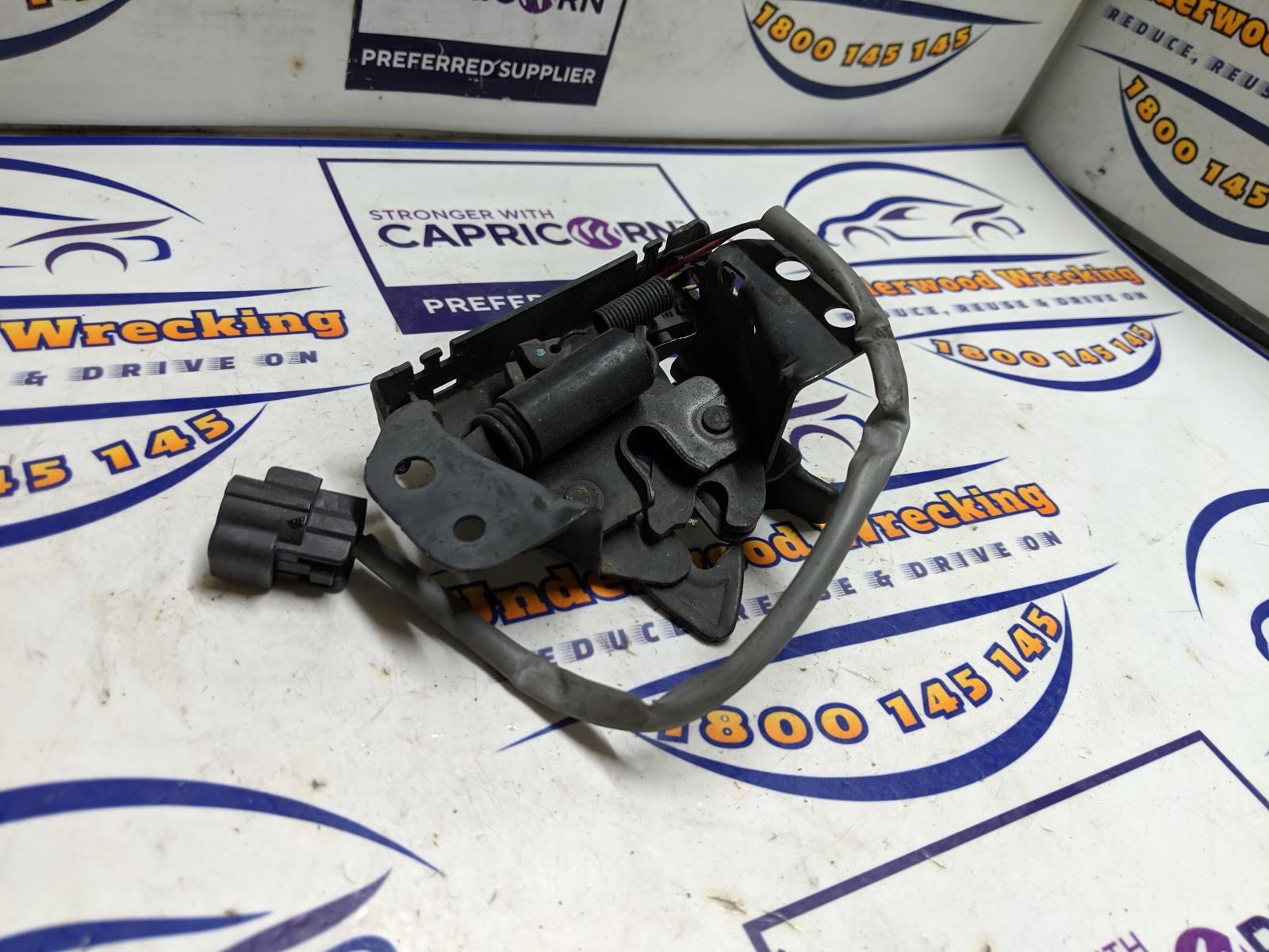 2016 Hyundai Iload/imax Bonnet Lock/Support View Auto part Bonnet Lock/Support Hyundai Iload/imax 2016