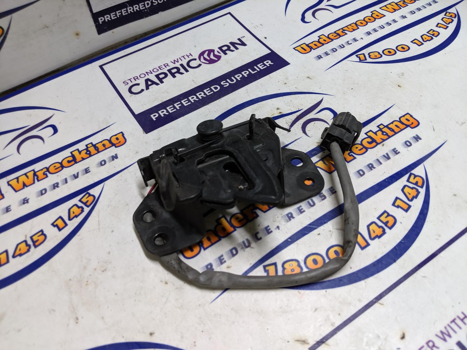 2016 Hyundai Iload/imax Bonnet Lock/Support View Auto part Bonnet Lock/Support Hyundai Iload/imax 2016