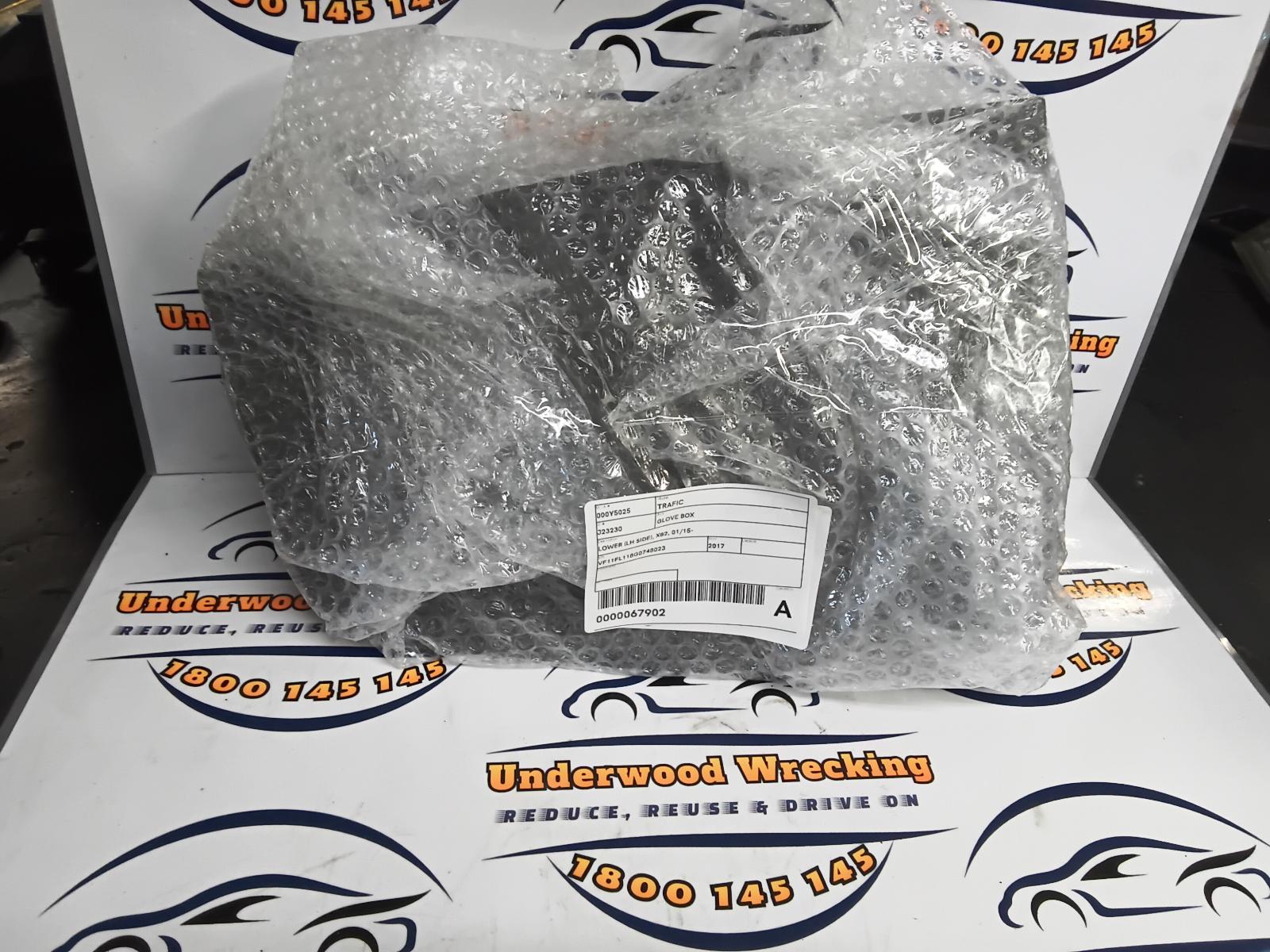 View Auto part Glove Box Renault Trafic 2017