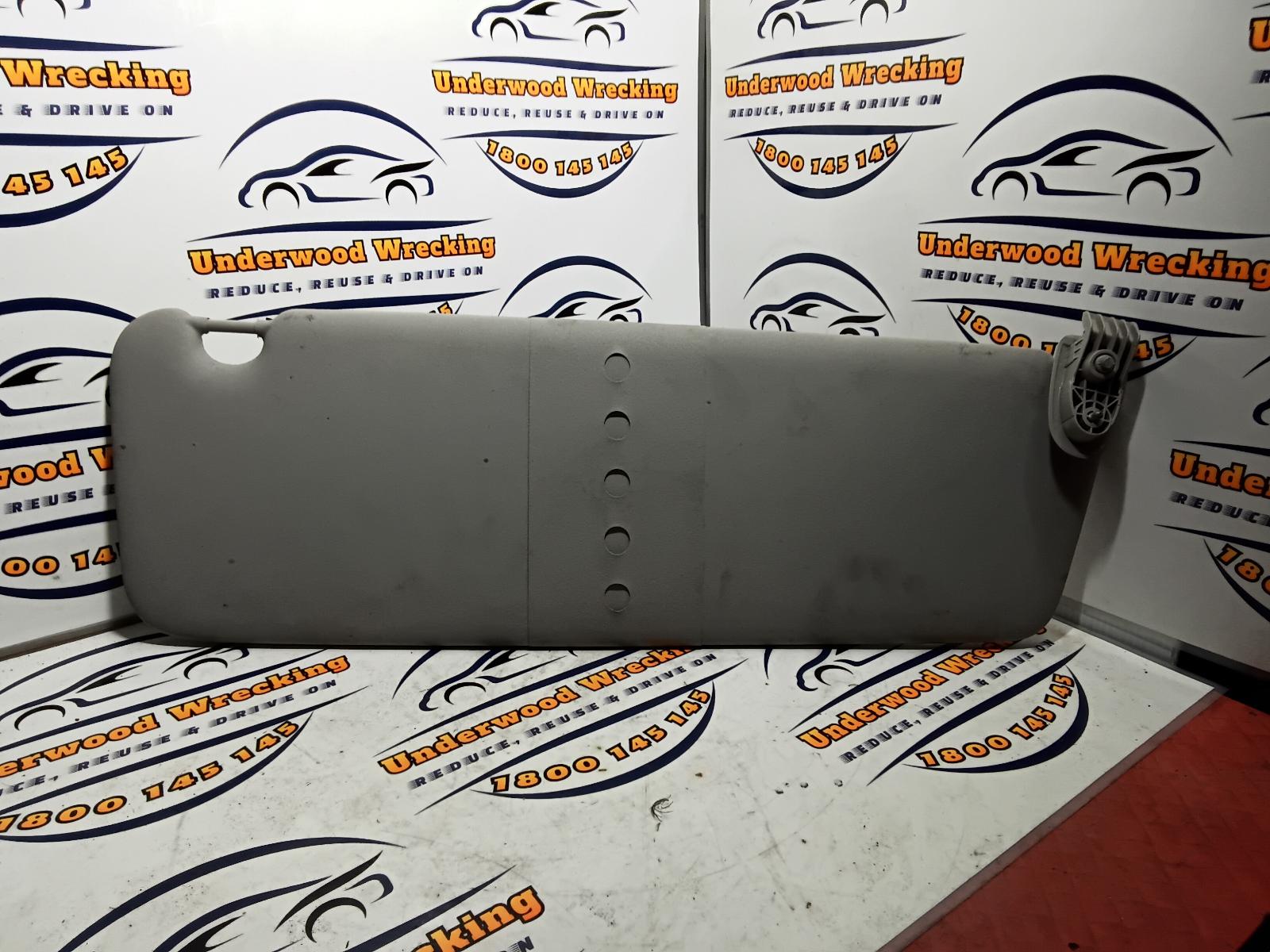 View Auto part Sunvisor Renault Trafic 2017