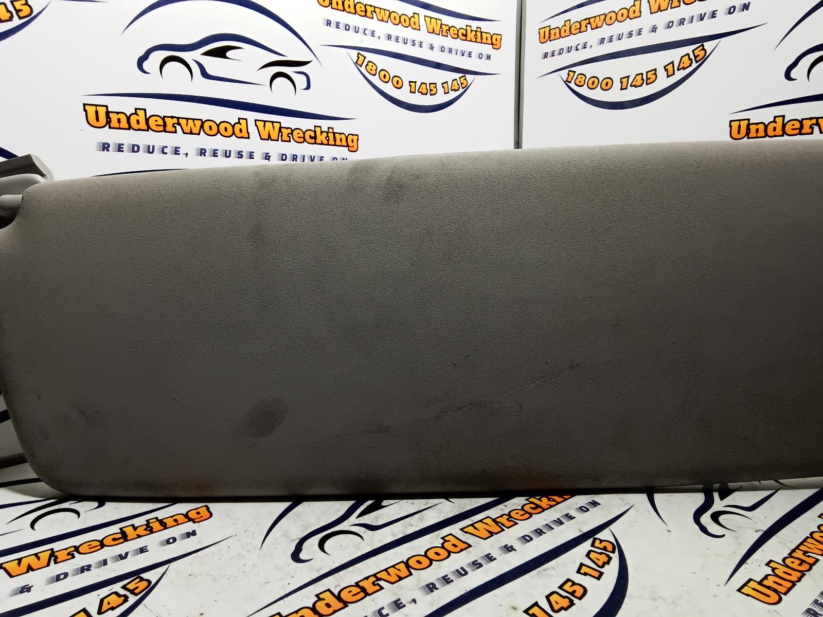 View Auto part Sunvisor Renault Trafic 2017