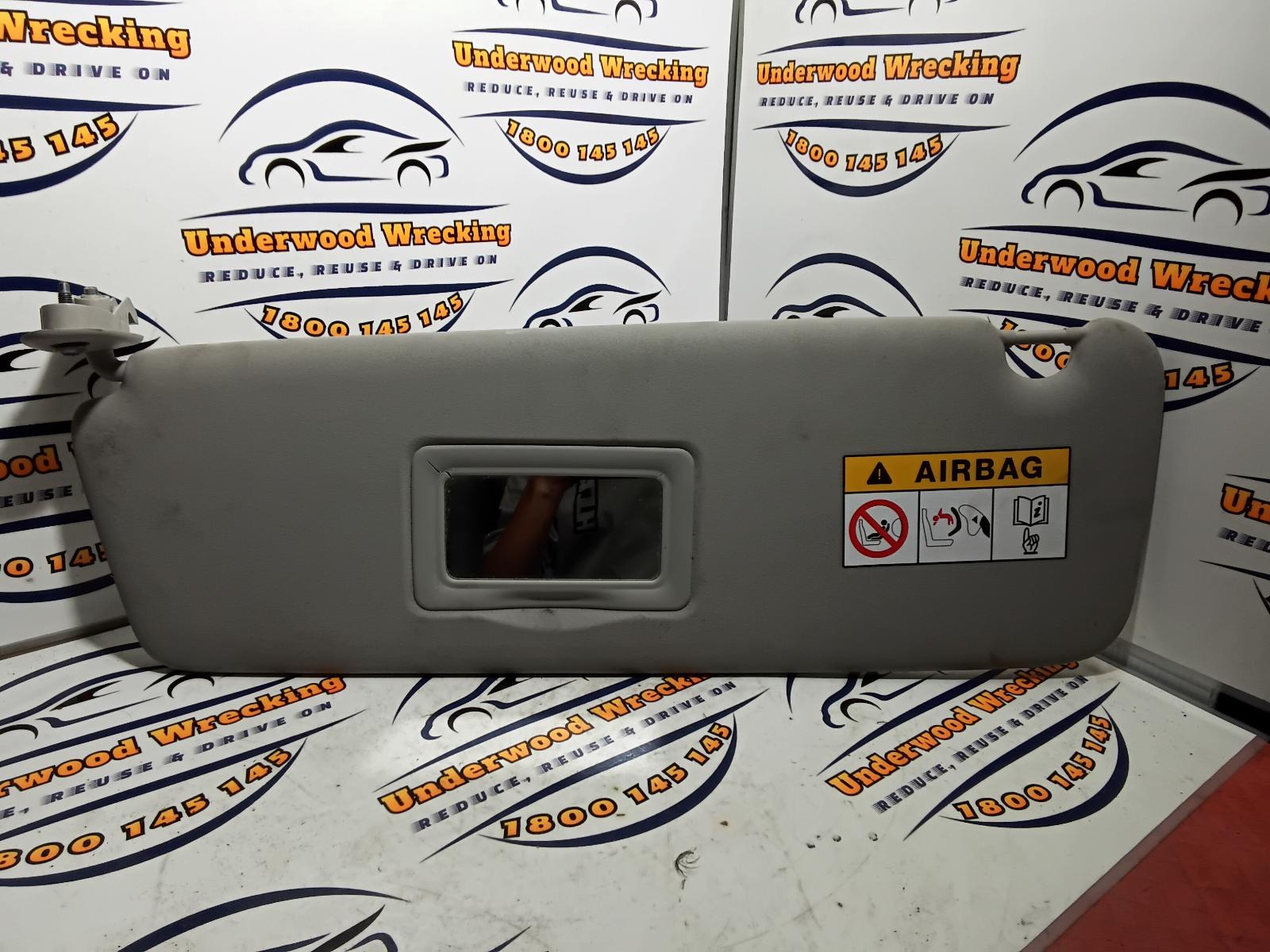 View Auto part Sunvisor Renault Trafic 2017
