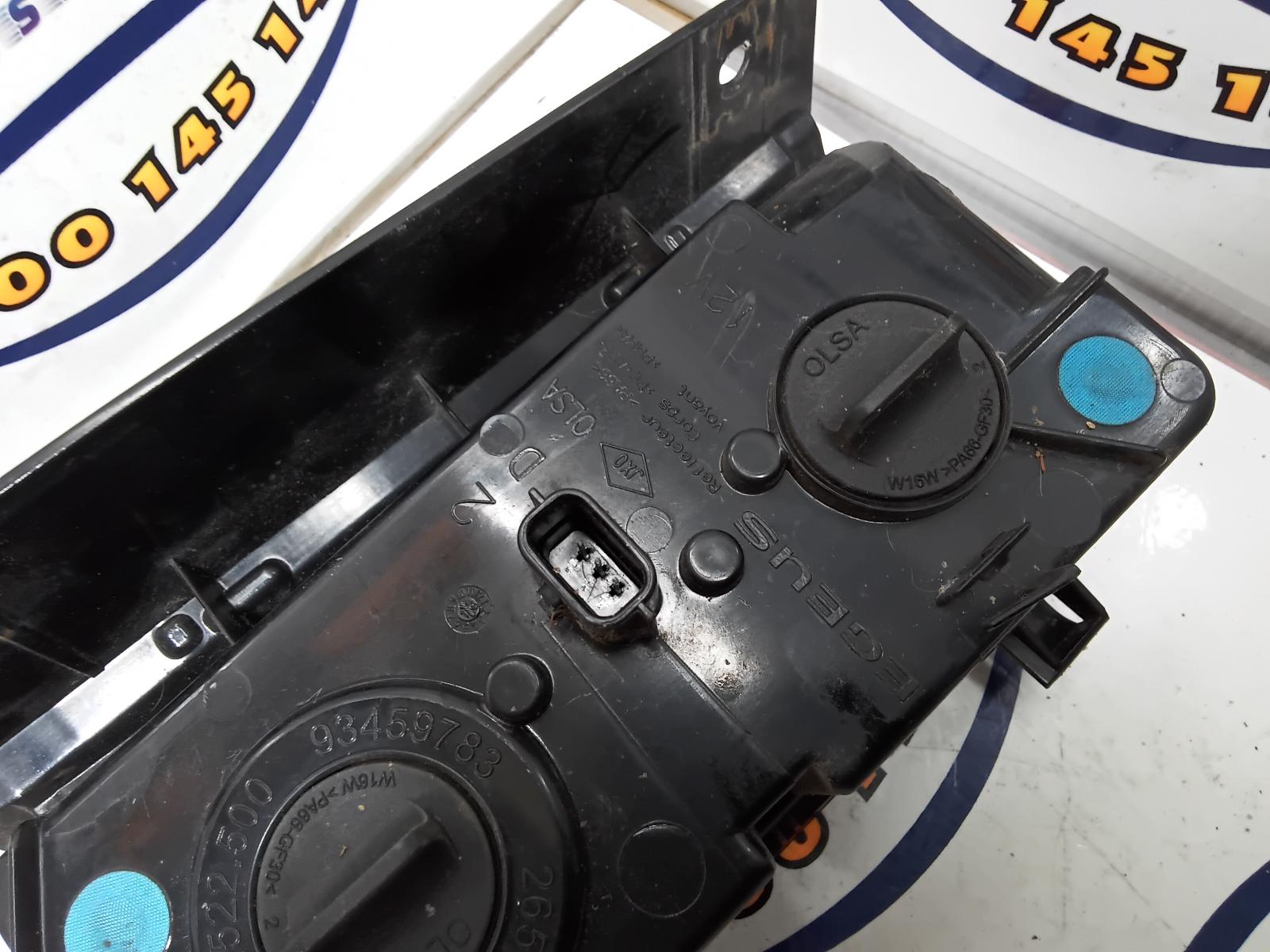 View Auto part Right Taillight Renault Trafic 2017