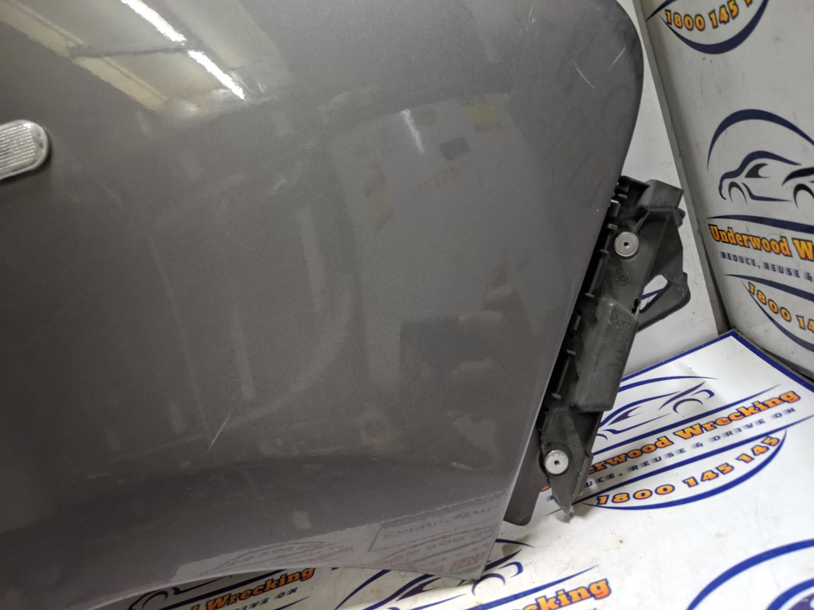 View Auto part Right Guard Renault Trafic 2017