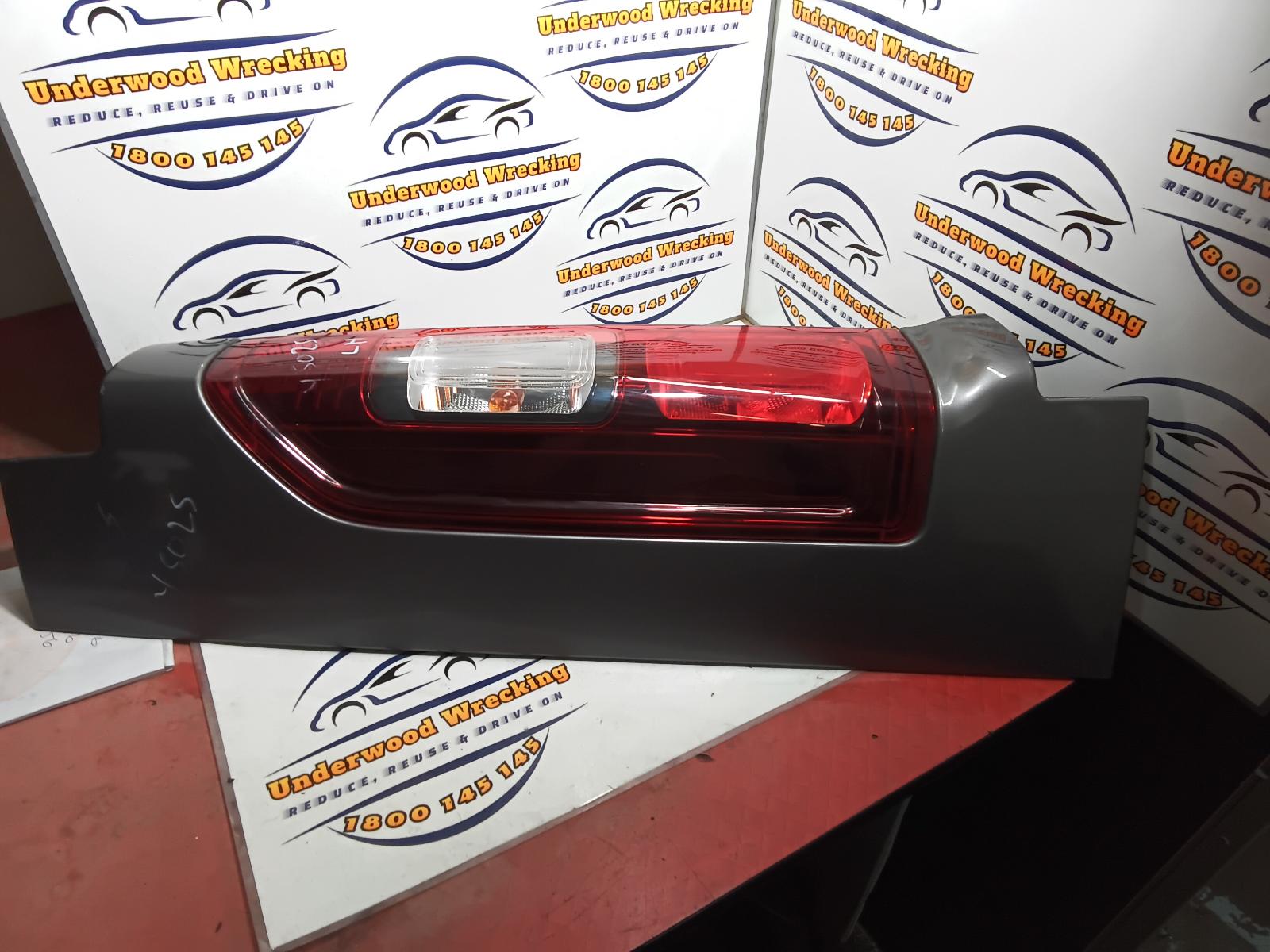 View Auto part Left Taillight Renault Trafic 2017