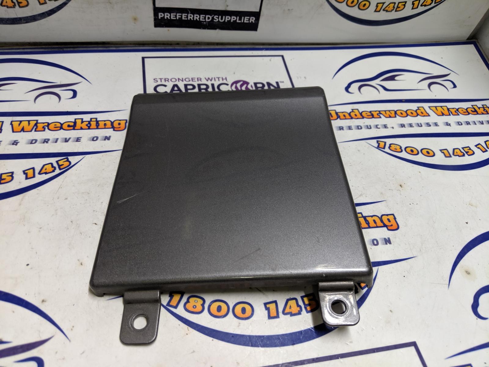 View Auto part Fuel Door / Filler Renault Trafic 2017