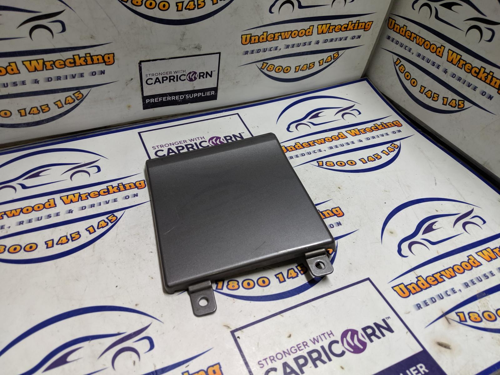 View Auto part Fuel Door / Filler Renault Trafic 2017