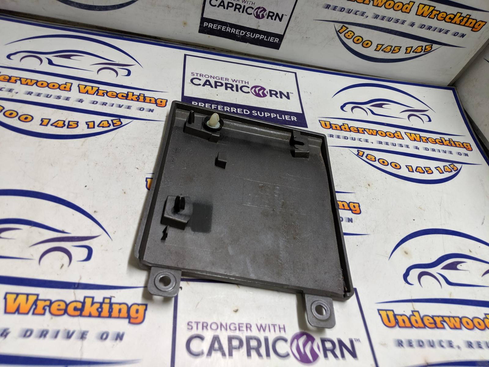 View Auto part Fuel Door / Filler Renault Trafic 2017