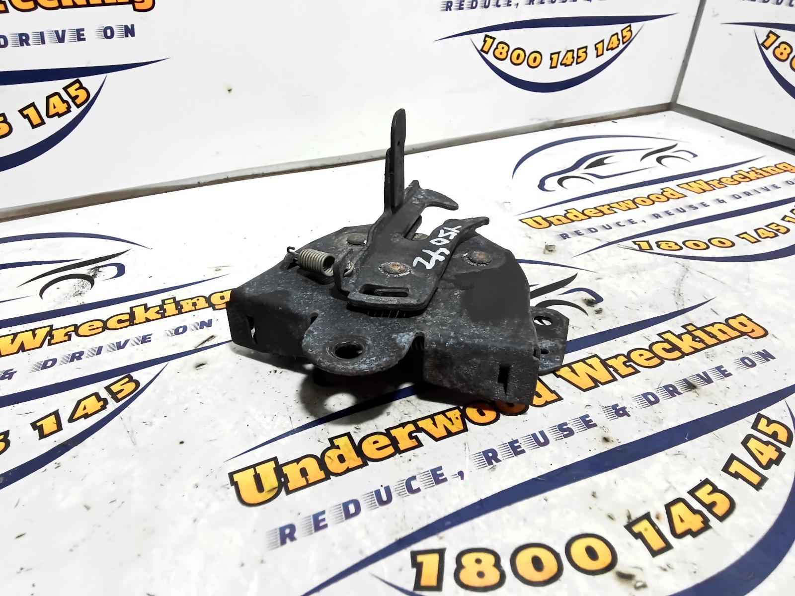 View Auto part Bonnet Lock/Support Mitsubishi Outlander 2006