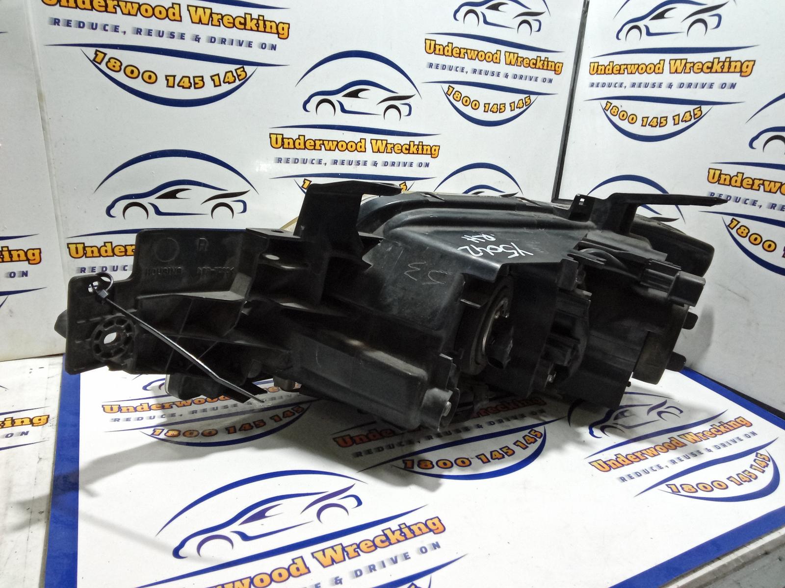 2006 Mitsubishi Outlander Right Headlamp View Auto part Right Headlamp Mitsubishi Outlander 2006