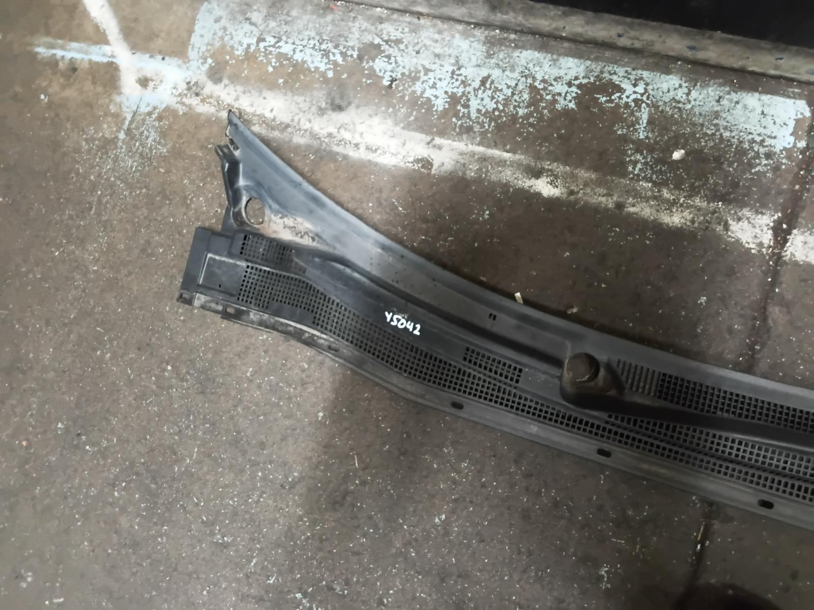 View Auto part Plenum Chamber Mitsubishi Outlander 2006