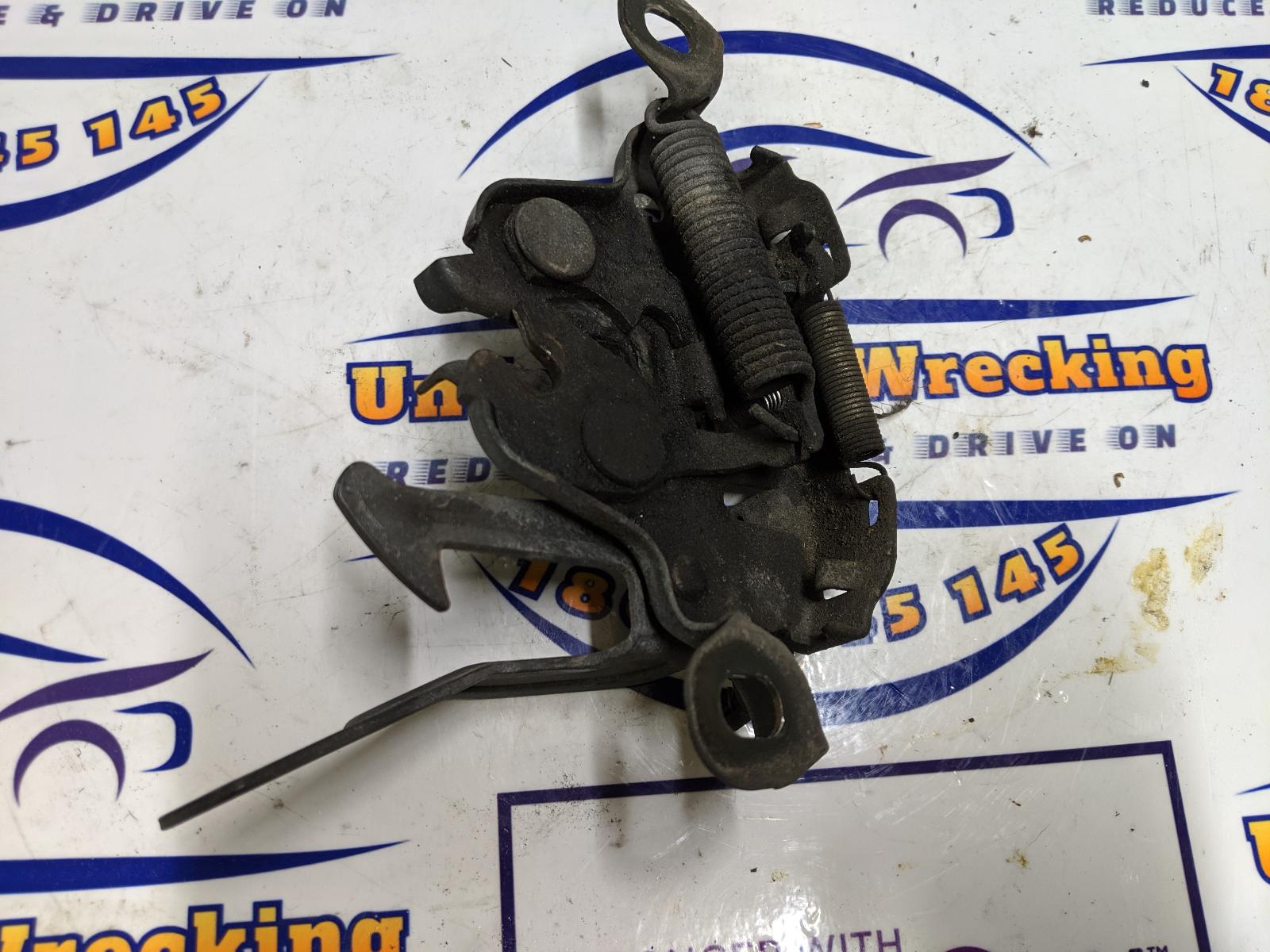 View Auto part Bonnet Lock/Support Nissan Xtrail 2007