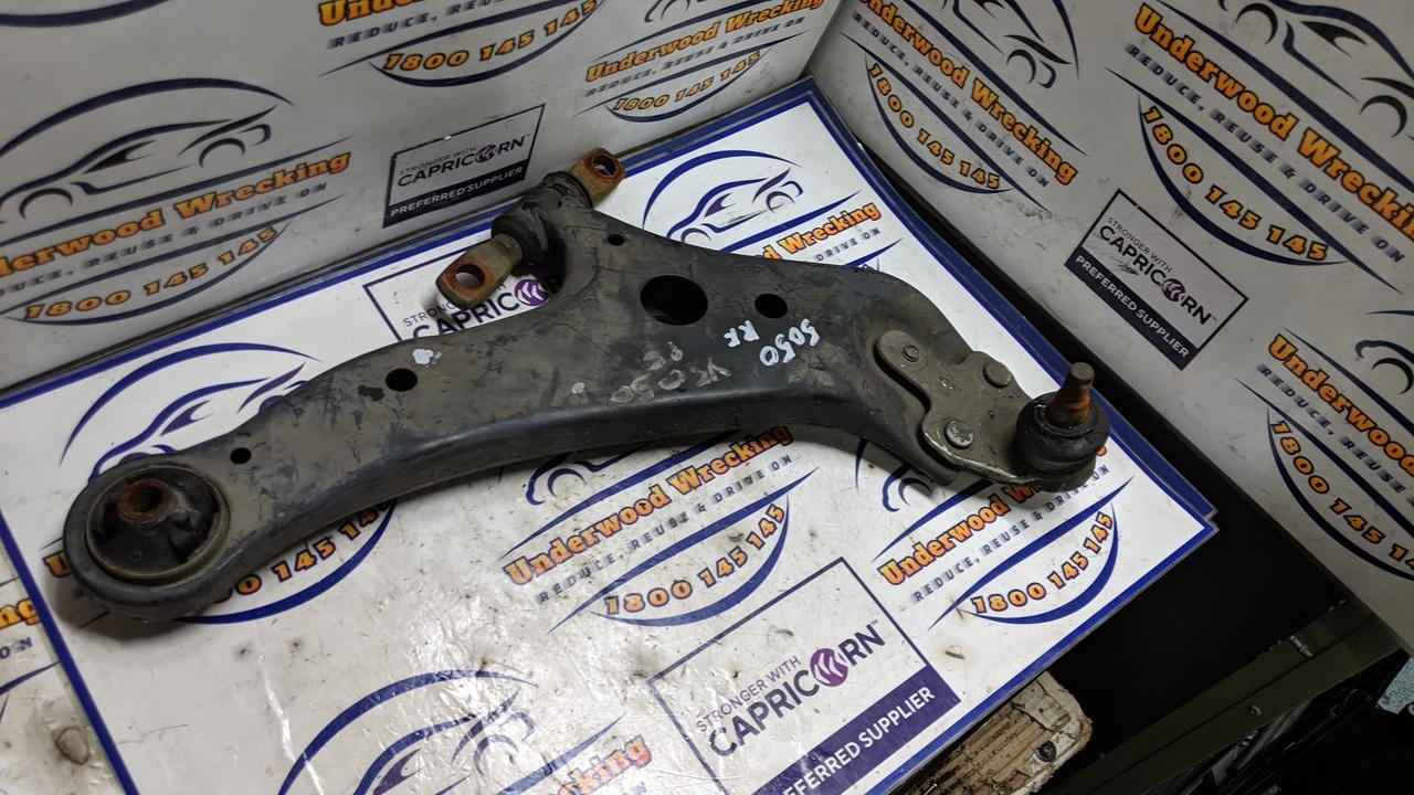 2014 Toyota Kluger Right Front Lower Control Arm View Auto part Right Front Lower Control Arm Toyota Kluger 2014