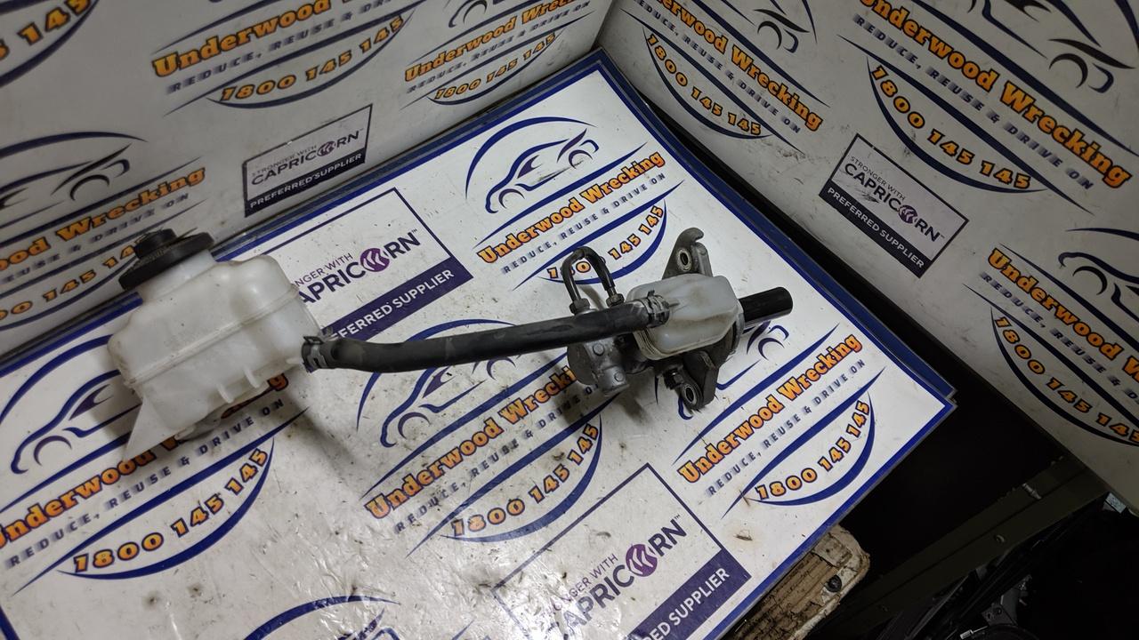 View Auto part Master Cylinder Toyota Kluger 2014