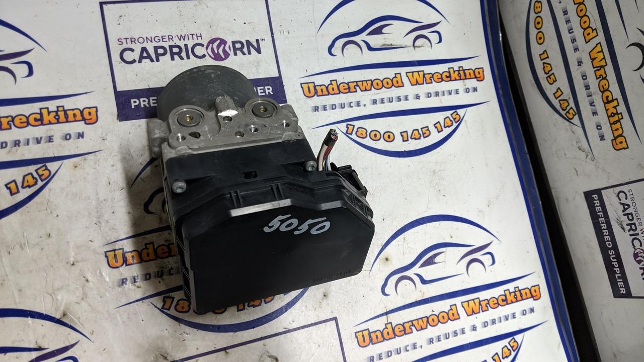 2014 Toyota Kluger Abs Pump/Modulator View Auto part Abs Pump/Modulator Toyota Kluger 2014