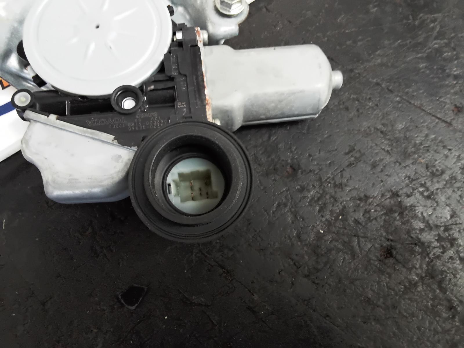 View Auto part Left Front Window Reg/Motor Toyota Kluger 2014