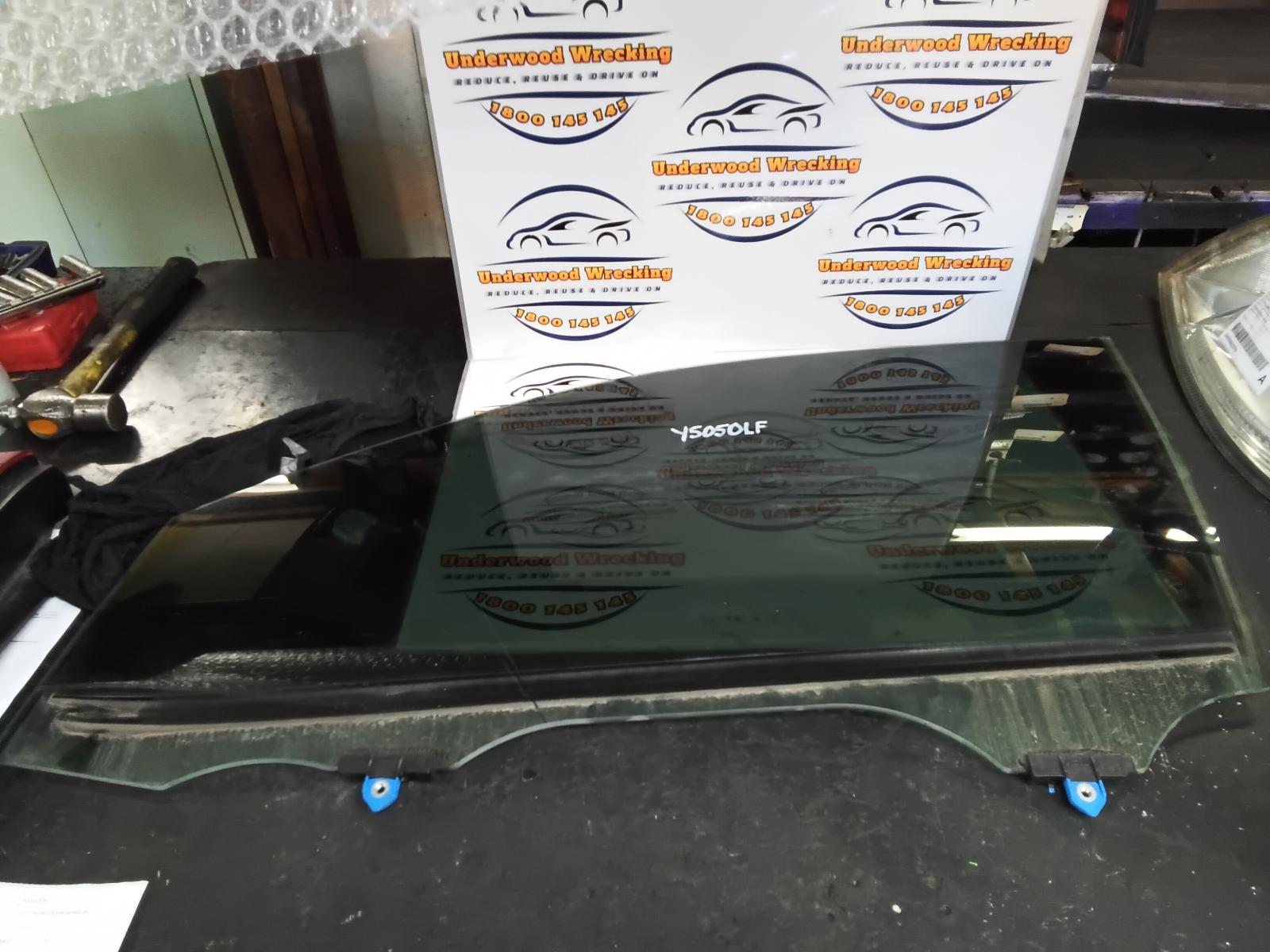 View Auto part Left Front Door Window Toyota Kluger 2014