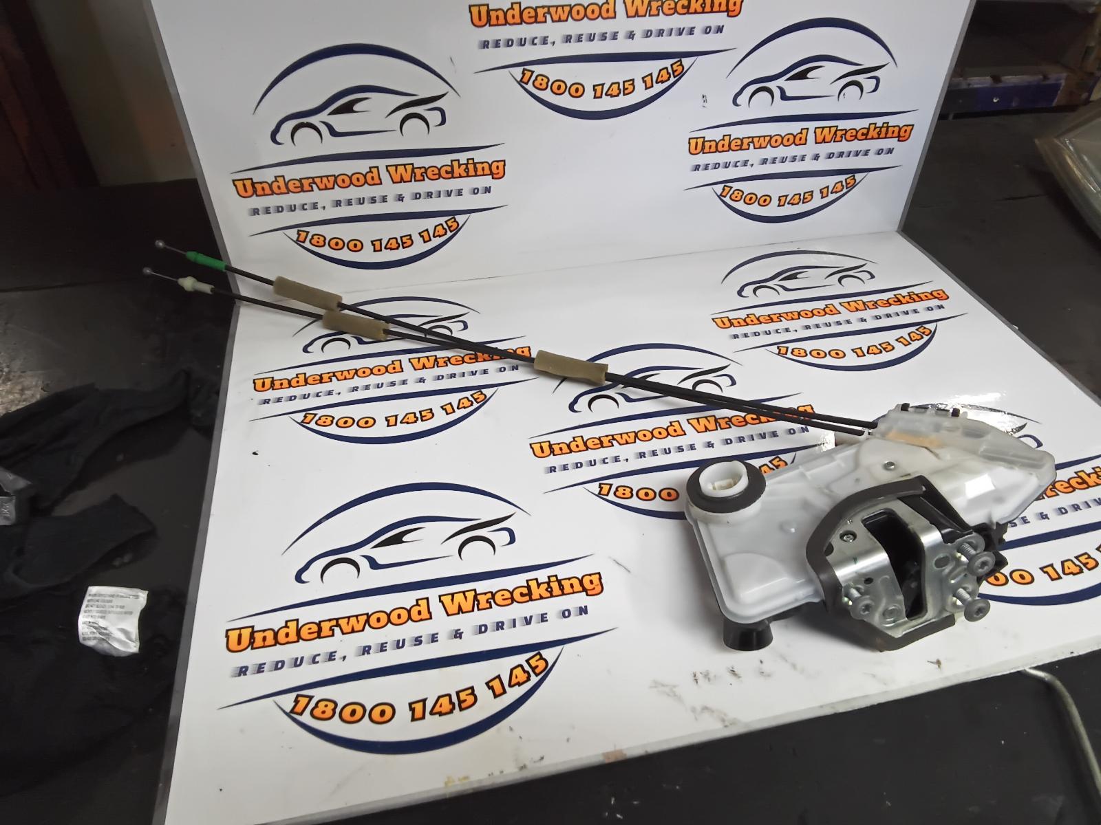 2014 Toyota Kluger Door/Boot/Gate Lock View Auto part Door/Boot/Gate Lock Toyota Kluger 2014